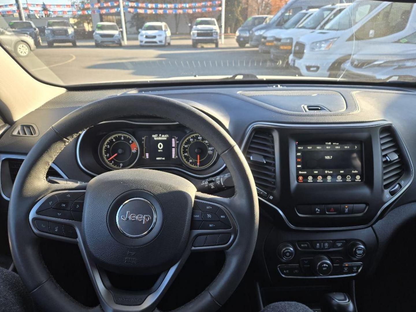 2021 BLACK JEEP CHEROKEE LATITUDE PLUS (1C4PJMLB7MD) with an 2.4L engine, Automatic transmission, located at 929 East 8th Ave, Anchorage, AK, 99501, (907) 274-2277, 61.214783, -149.866074 - Photo#4