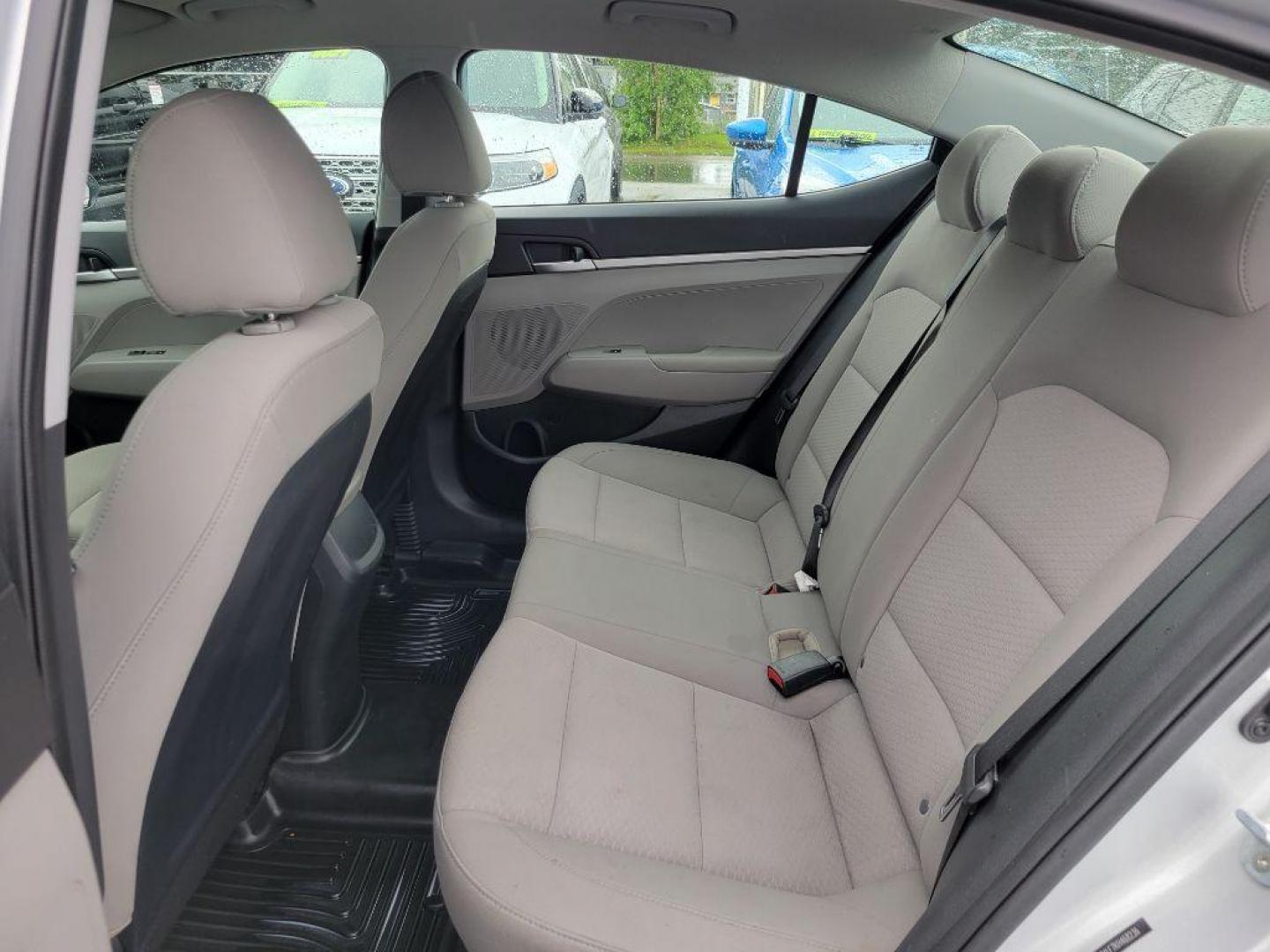 2019 SILVER HYUNDAI ELANTRA SE (5NPD74LF7KH) with an 2.0L engine, Automatic transmission, located at 929 East 8th Ave, Anchorage, AK, 99501, (907) 274-2277, 61.214783, -149.866074 - Photo#3