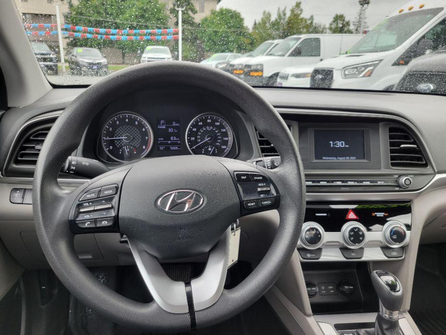 2019 SILVER HYUNDAI ELANTRA SE (5NPD74LF7KH) with an 2.0L engine, Automatic transmission, located at 929 East 8th Ave, Anchorage, AK, 99501, (907) 274-2277, 61.214783, -149.866074 - Photo#4