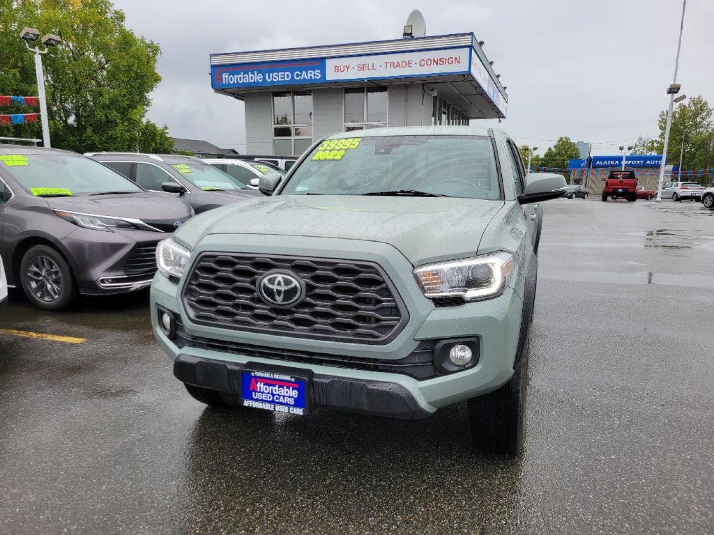 2022 GRAY TOYOTA TACOMA TRD DOUBLE CAB (3TMCZ5AN8NM) with an 3.5L engine, Automatic transmission, located at 929 East 8th Ave, Anchorage, AK, 99501, (907) 274-2277, 61.214783, -149.866074 - Photo#0