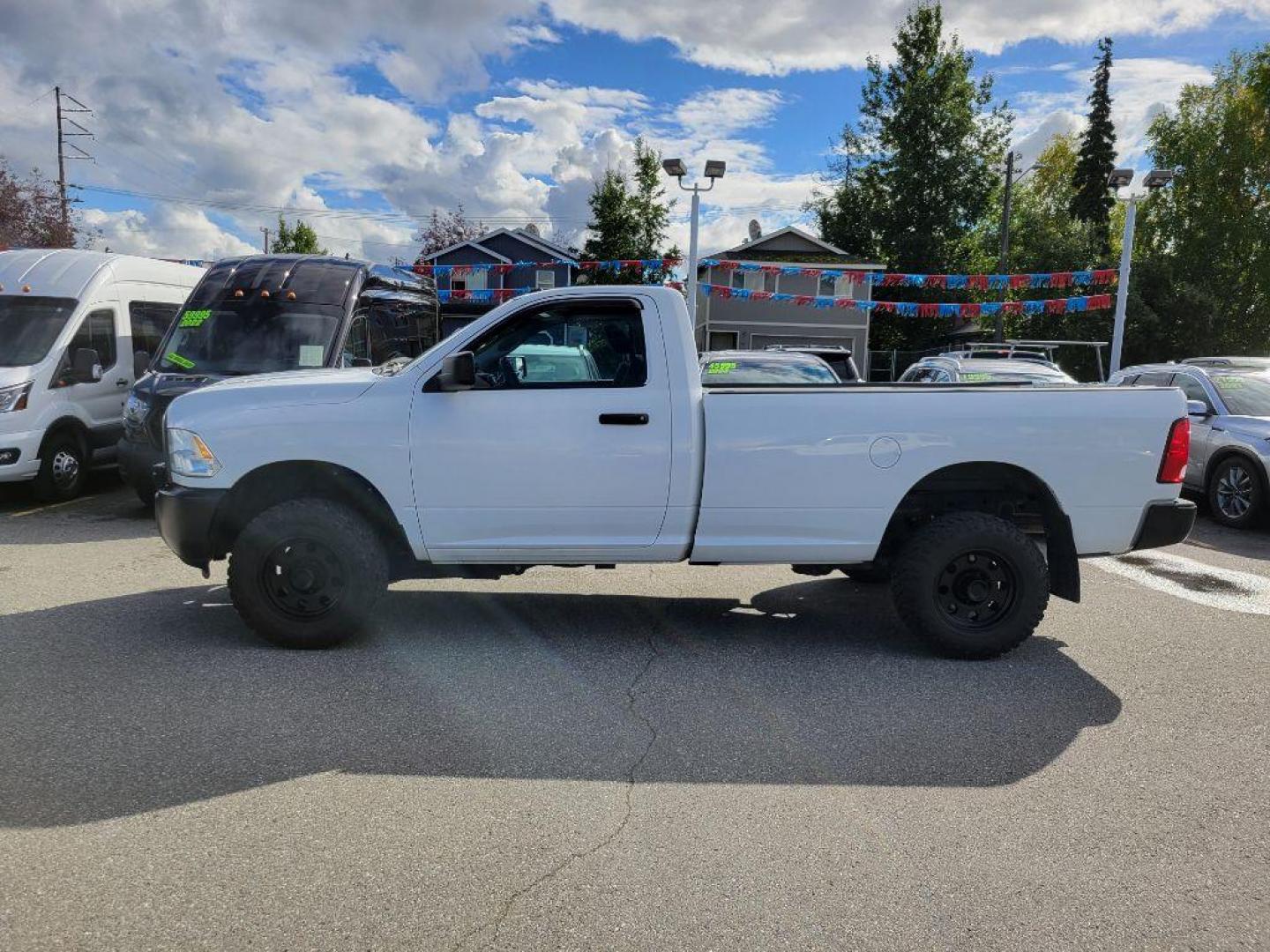 2015 WHITE RAM 2500 ST (3C6LR5AT0FG) with an 5.7L engine, Automatic transmission, located at 929 East 8th Ave, Anchorage, AK, 99501, (907) 274-2277, 61.214783, -149.866074 - Photo#1