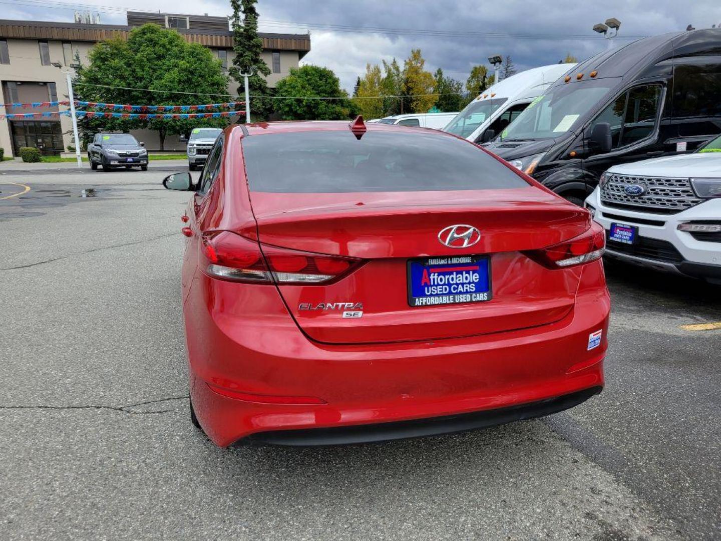 2018 RED HYUNDAI ELANTRA SE (5NPD74LF8JH) with an 2.0L engine, Automatic transmission, located at 929 East 8th Ave, Anchorage, AK, 99501, (907) 274-2277, 61.214783, -149.866074 - Photo#2