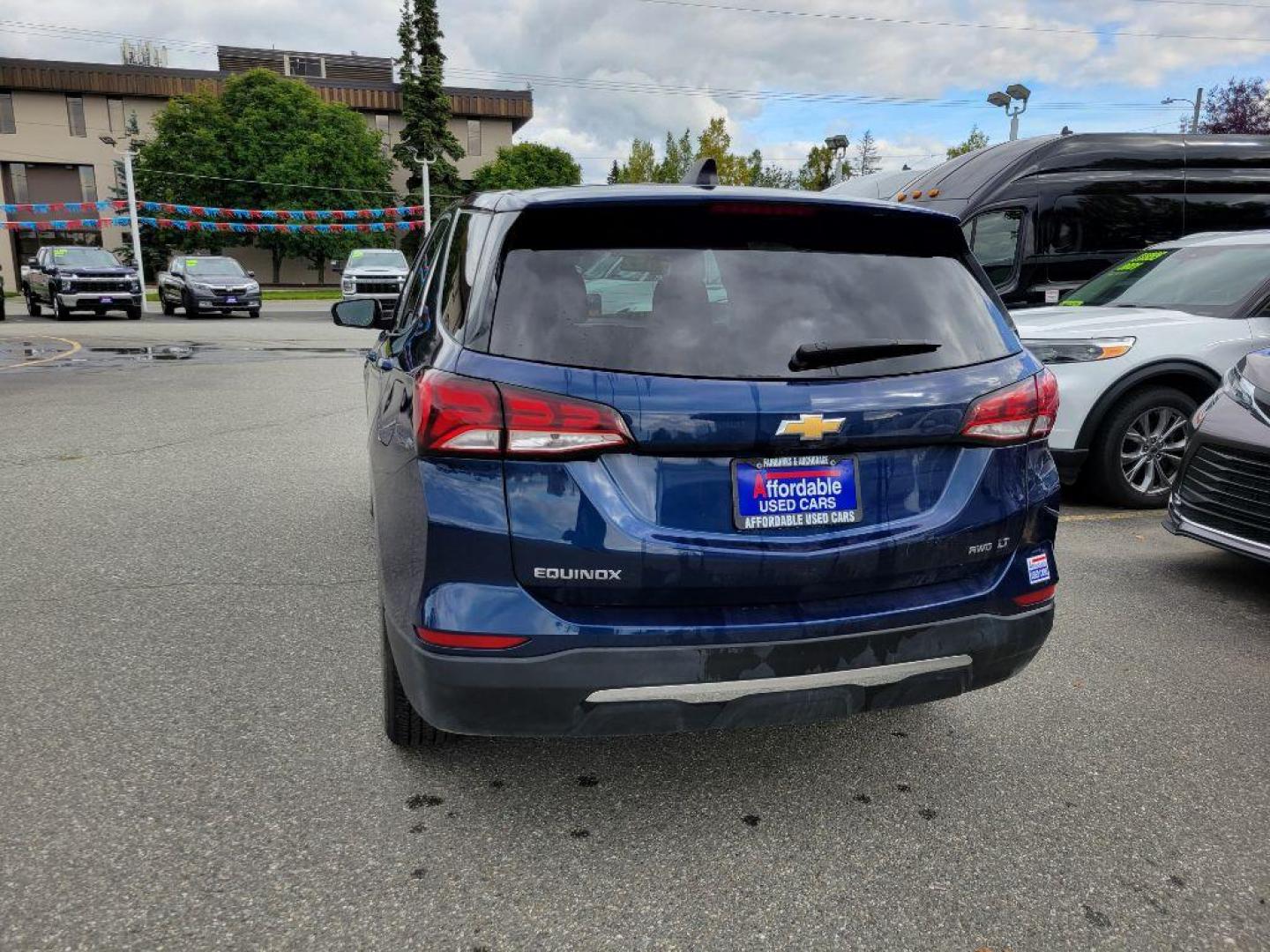 2022 BLUE CHEVROLET EQUINOX LT LT (3GNAXUEV8NL) with an 1.5L engine, Automatic transmission, located at 929 East 8th Ave, Anchorage, AK, 99501, (907) 274-2277, 61.214783, -149.866074 - Photo#2