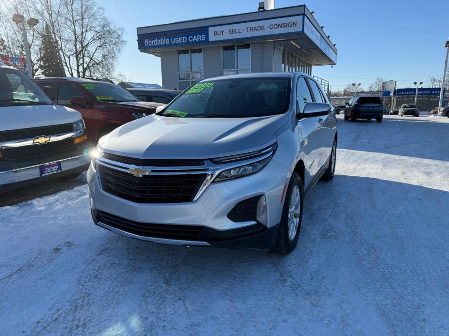 2022 SILVER CHEVROLET EQUINOX LT (3GNAXUEV8NL) with an 1.5L engine, Automatic transmission, located at 929 East 8th Ave, Anchorage, AK, 99501, (907) 274-2277, 61.214783, -149.866074 - Photo#0