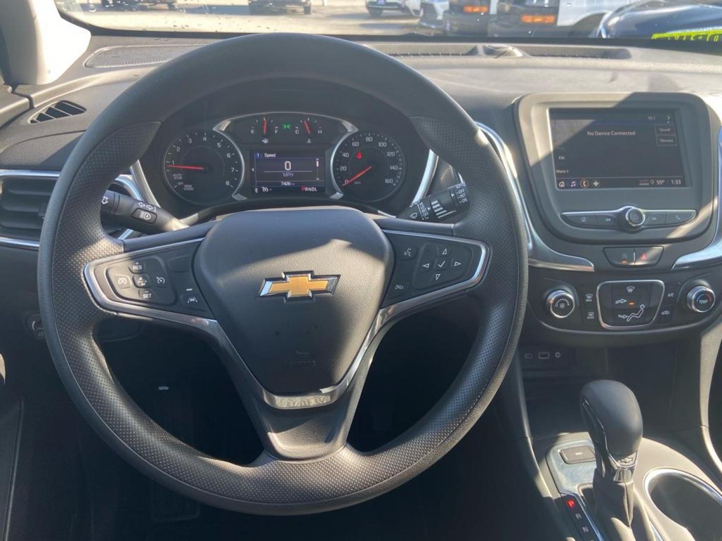 2022 SILVER CHEVROLET EQUINOX LT LT (3GNAXUEV8NL) with an 1.5L engine, Automatic transmission, located at 929 East 8th Ave, Anchorage, AK, 99501, (907) 274-2277, 61.214783, -149.866074 - Photo#4