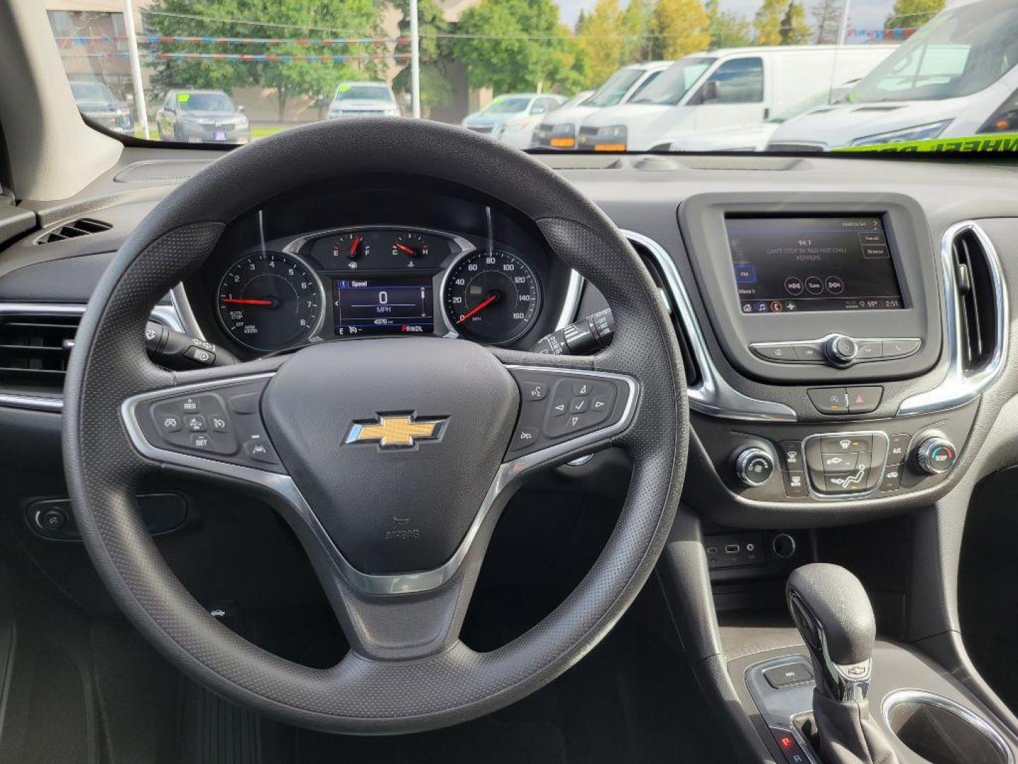 2022 BLUE CHEVROLET EQUINOX LT LT (2GNAXUEV2N6) with an 1.5L engine, Automatic transmission, located at 929 East 8th Ave, Anchorage, AK, 99501, (907) 274-2277, 61.214783, -149.866074 - Photo#4