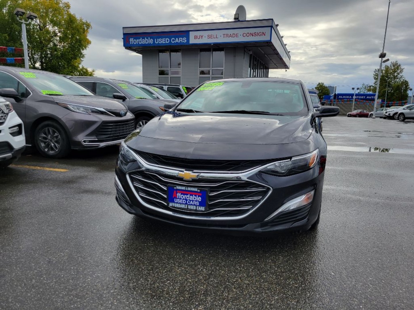 2022 GRAY CHEVROLET MALIBU LS LS (1G1ZB5ST5NF) with an 1.5L engine, Continuously Variable transmission, located at 929 East 8th Ave, Anchorage, AK, 99501, (907) 274-2277, 61.214783, -149.866074- Photo#0