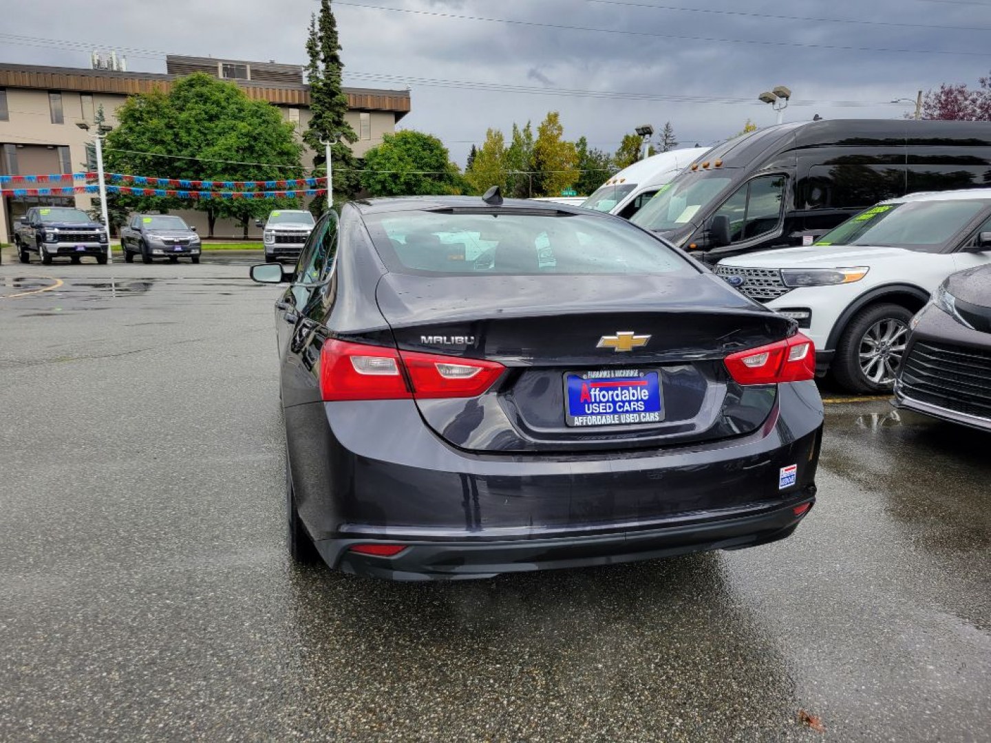 2022 GRAY CHEVROLET MALIBU LS LS (1G1ZB5ST5NF) with an 1.5L engine, Continuously Variable transmission, located at 929 East 8th Ave, Anchorage, AK, 99501, (907) 274-2277, 61.214783, -149.866074- Photo#2