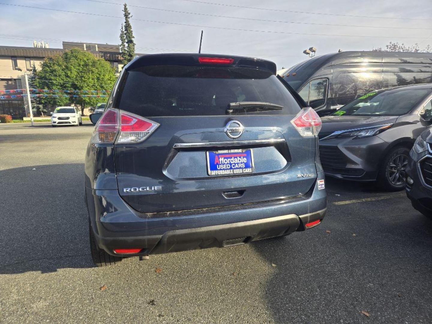 2015 BLUE NISSAN ROGUE SV (5N1AT2MV4FC) with an 2.5L engine, Continuously Variable transmission, located at 929 East 8th Ave, Anchorage, AK, 99501, (907) 274-2277, 61.214783, -149.866074 - Photo#2