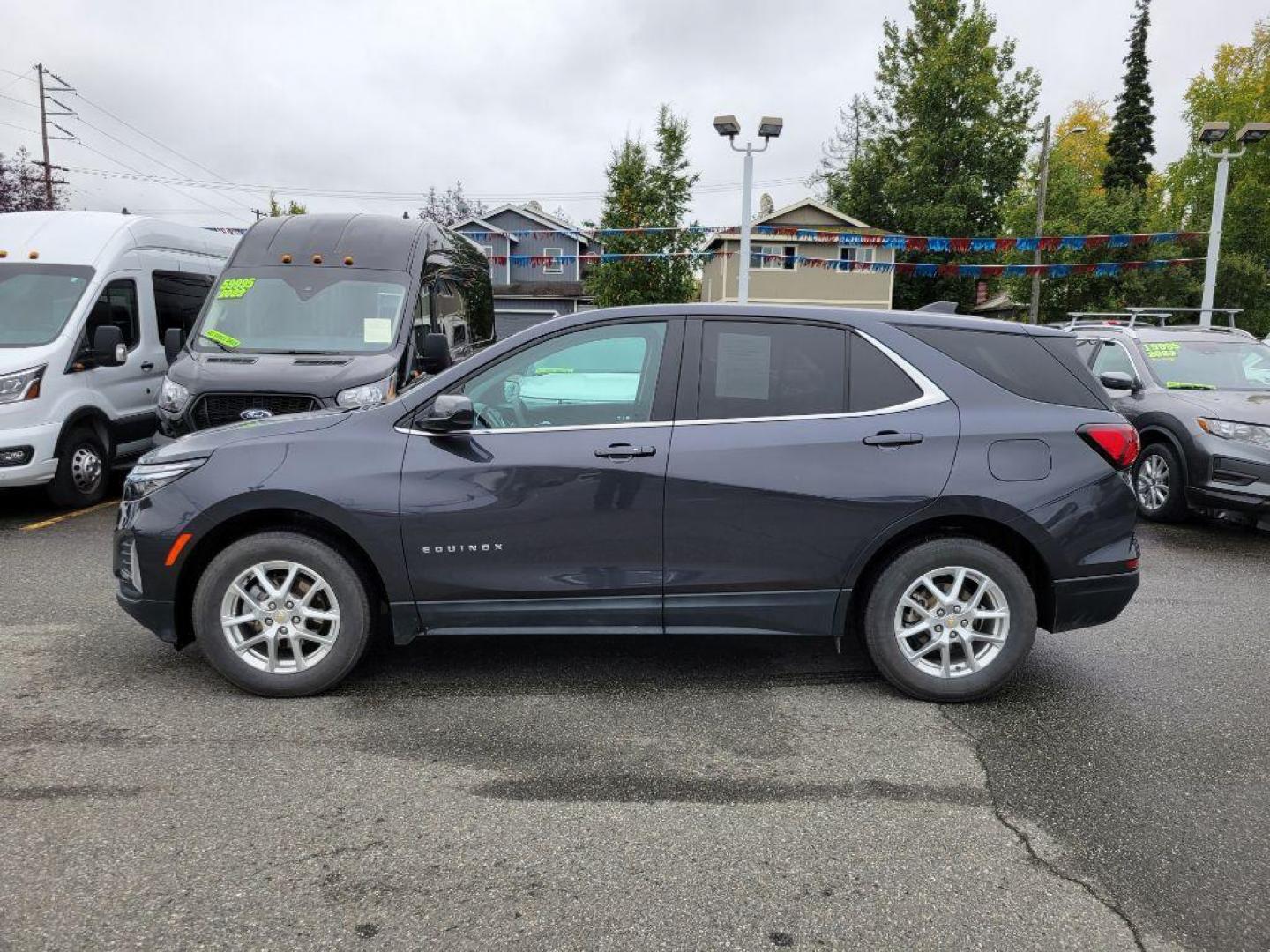 2022 GRAY CHEVROLET EQUINOX LT LT (2GNAXUEV3N6) with an 1.5L engine, Automatic transmission, located at 929 East 8th Ave, Anchorage, AK, 99501, (907) 274-2277, 61.214783, -149.866074 - Photo#1