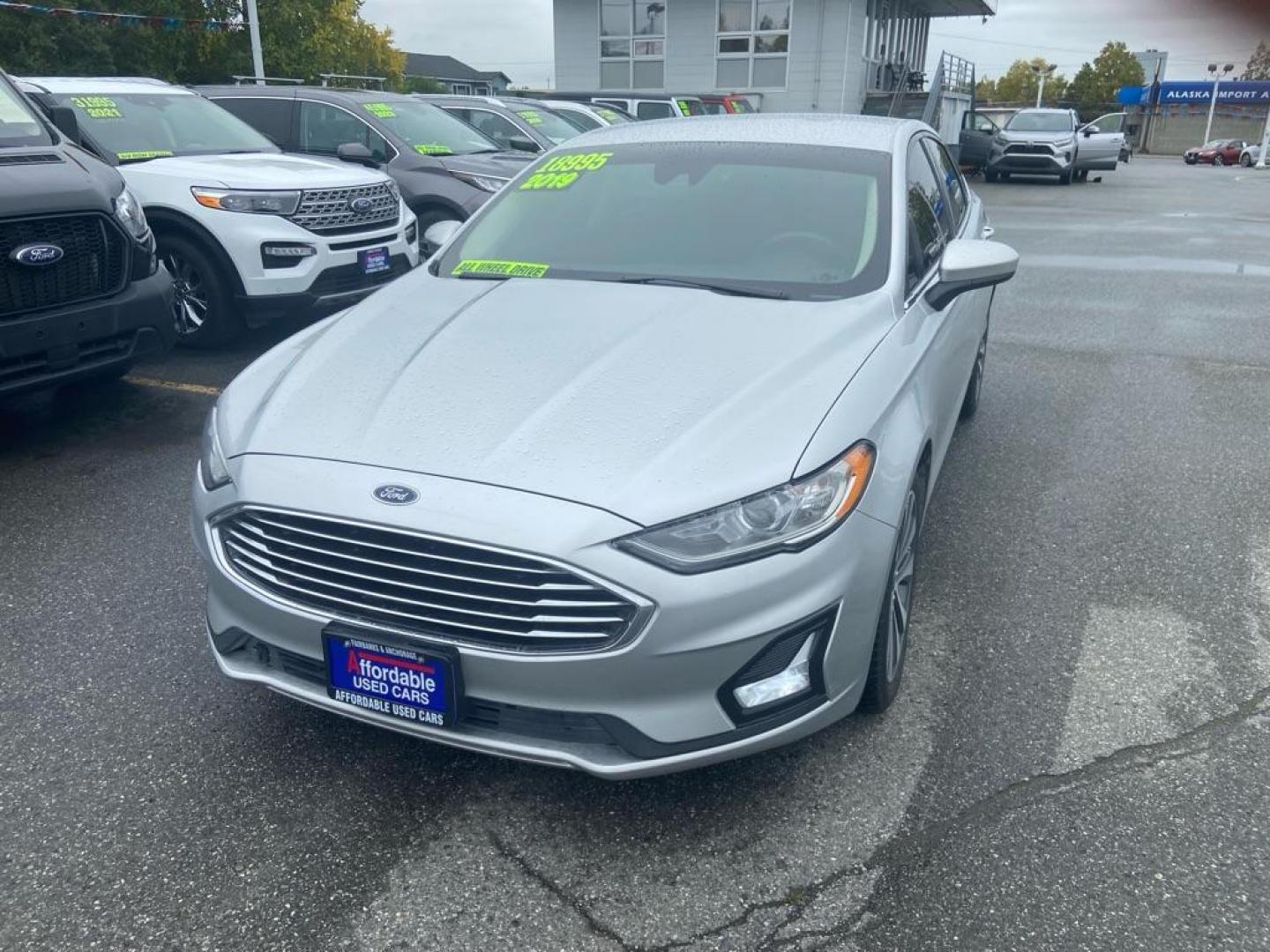 2019 SILVER FORD FUSION SE (3FA6P0T91KR) with an 2.0L engine, Automatic transmission, located at 929 East 8th Ave, Anchorage, AK, 99501, (907) 274-2277, 61.214783, -149.866074 - Photo#0