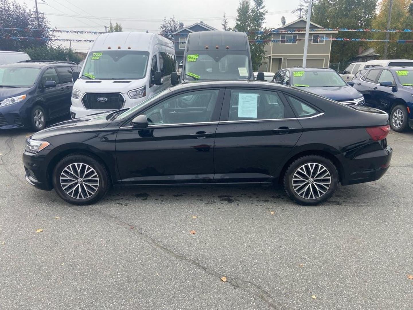 2021 GRAY VOLKSWAGEN JETTA SE SE (3VWC57BU3MM) with an 1.4L engine, Automatic transmission, located at 929 East 8th Ave, Anchorage, AK, 99501, (907) 274-2277, 61.214783, -149.866074 - Photo#1