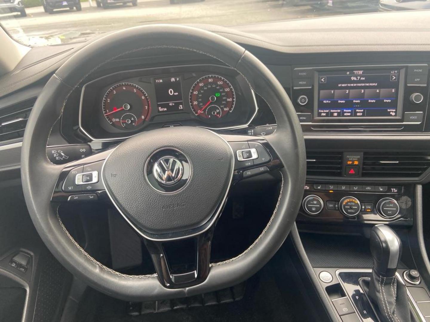 2021 GRAY VOLKSWAGEN JETTA SE SE (3VWC57BU3MM) with an 1.4L engine, Automatic transmission, located at 929 East 8th Ave, Anchorage, AK, 99501, (907) 274-2277, 61.214783, -149.866074 - Photo#4