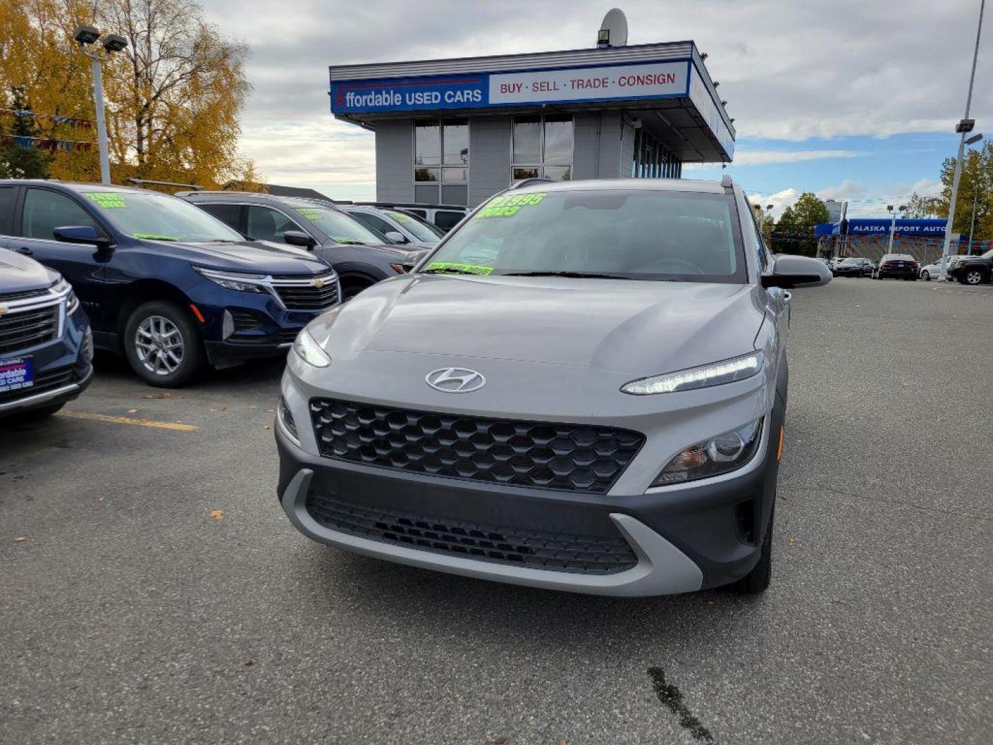 2023 GRAY HYUNDAI KONA SEL SEL (KM8K6CAB8PU) with an 2.0L engine, Continuously Variable transmission, located at 929 East 8th Ave, Anchorage, AK, 99501, (907) 274-2277, 61.214783, -149.866074 - Photo#0