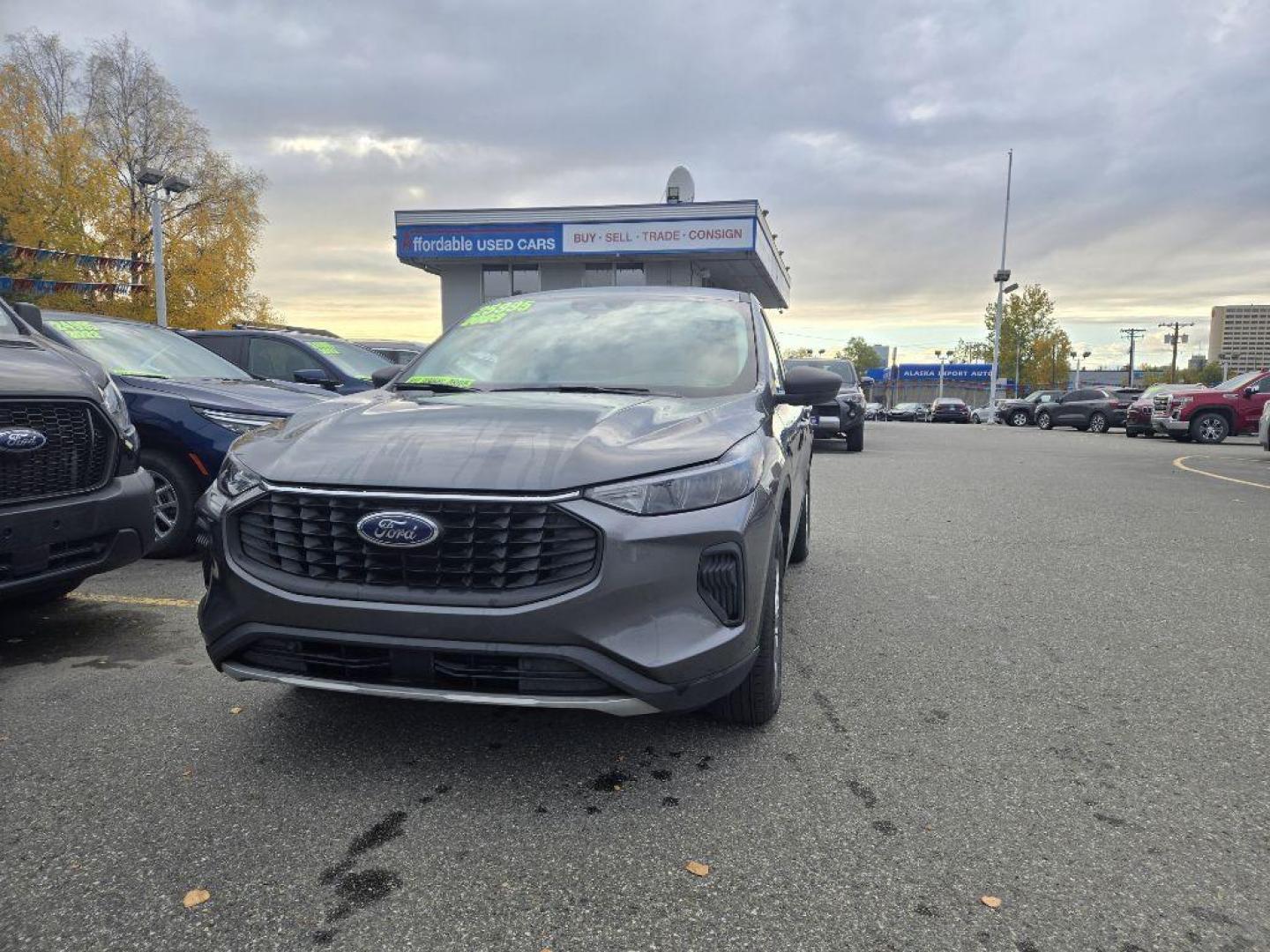 2023 GRAY FORD ESCAPE ACTIVE ACTIVE (1FMCU9GN2PU) with an 1.5L engine, Automatic transmission, located at 929 East 8th Ave, Anchorage, AK, 99501, (907) 274-2277, 61.214783, -149.866074 - Photo#5