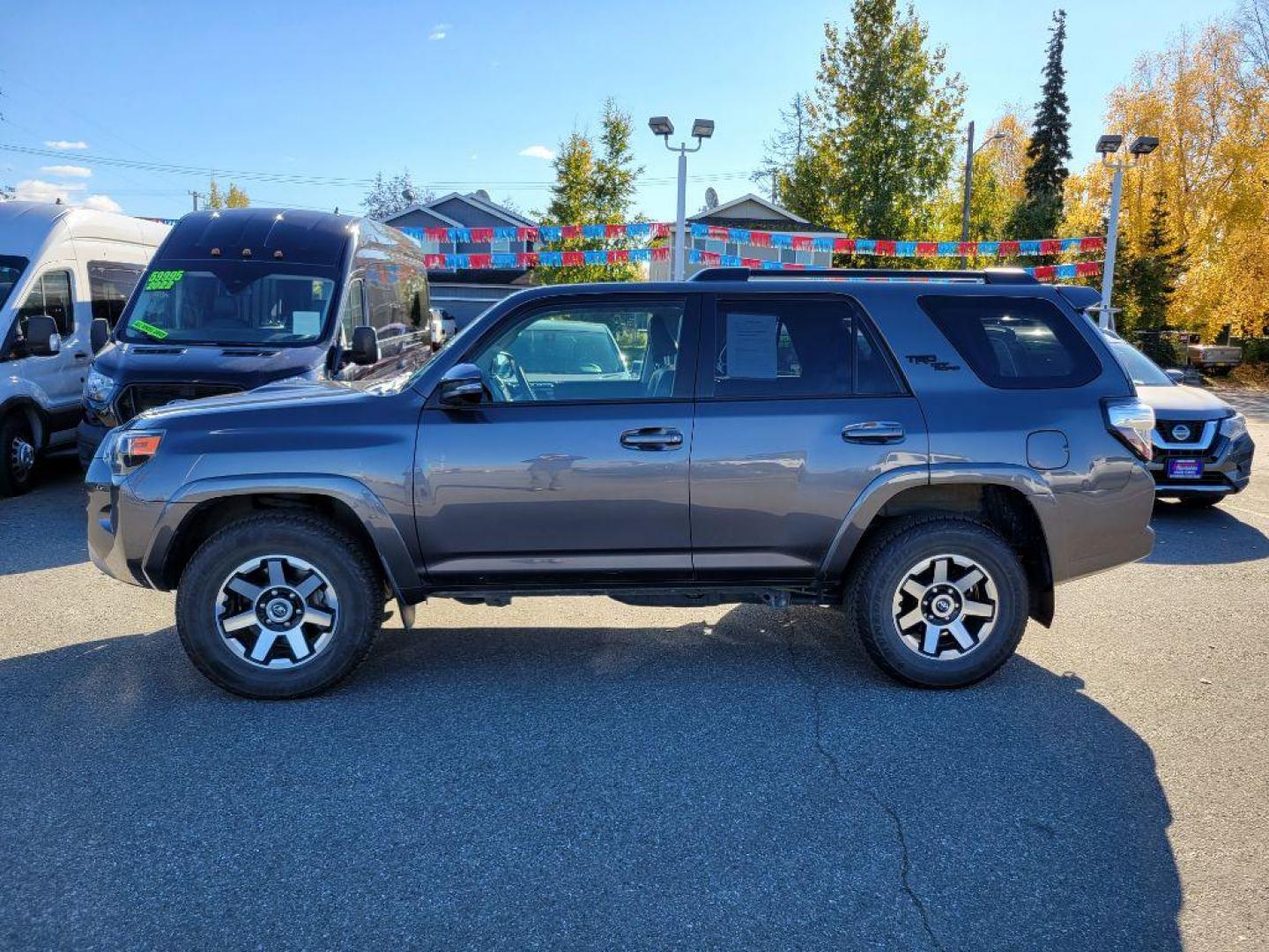 2022 GRAY TOYOTA 4RUNNER SR5 SR5 PREMIUM (JTERU5JR4N6) with an 4.0L engine, Automatic transmission, located at 929 East 8th Ave, Anchorage, AK, 99501, (907) 274-2277, 61.214783, -149.866074 - Photo#1