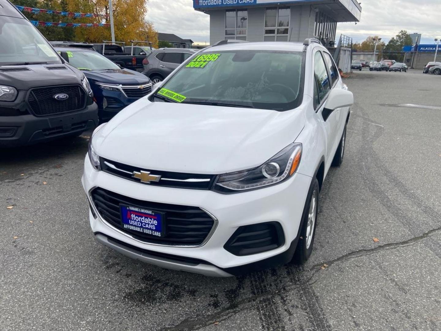 2021 WHITE CHEVROLET TRAX 1LT (KL7CJPSM0MB) with an 1.4L engine, Automatic transmission, located at 929 East 8th Ave, Anchorage, AK, 99501, (907) 274-2277, 61.214783, -149.866074 - Photo#0