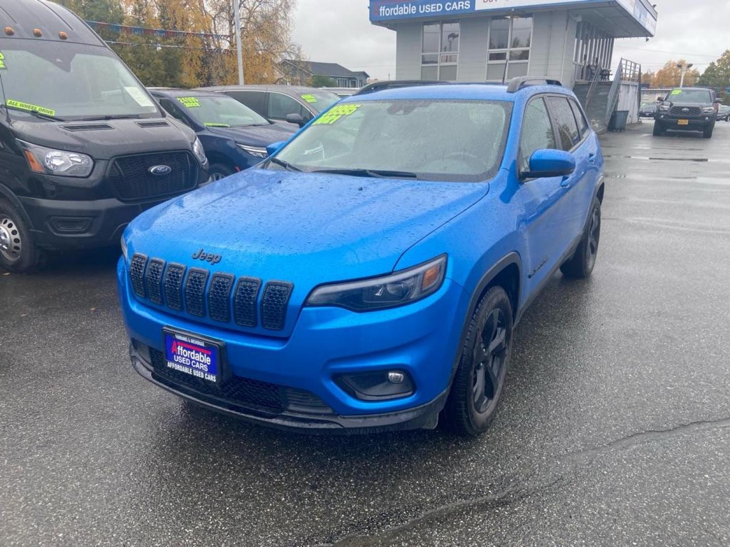 2021 BLUE JEEP CHEROKEE LATITUDE PLUS (1C4PJMLB0MD) with an 2.4L engine, Automatic transmission, located at 929 East 8th Ave, Anchorage, AK, 99501, (907) 274-2277, 61.214783, -149.866074 - Photo#0