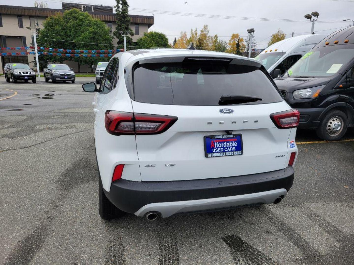 2023 WHITE FORD ESCAPE ACTIVE ACTIVE (1FMCU9GN7PU) with an 1.5L engine, Automatic transmission, located at 929 East 8th Ave, Anchorage, AK, 99501, (907) 274-2277, 61.214783, -149.866074 - Photo#2