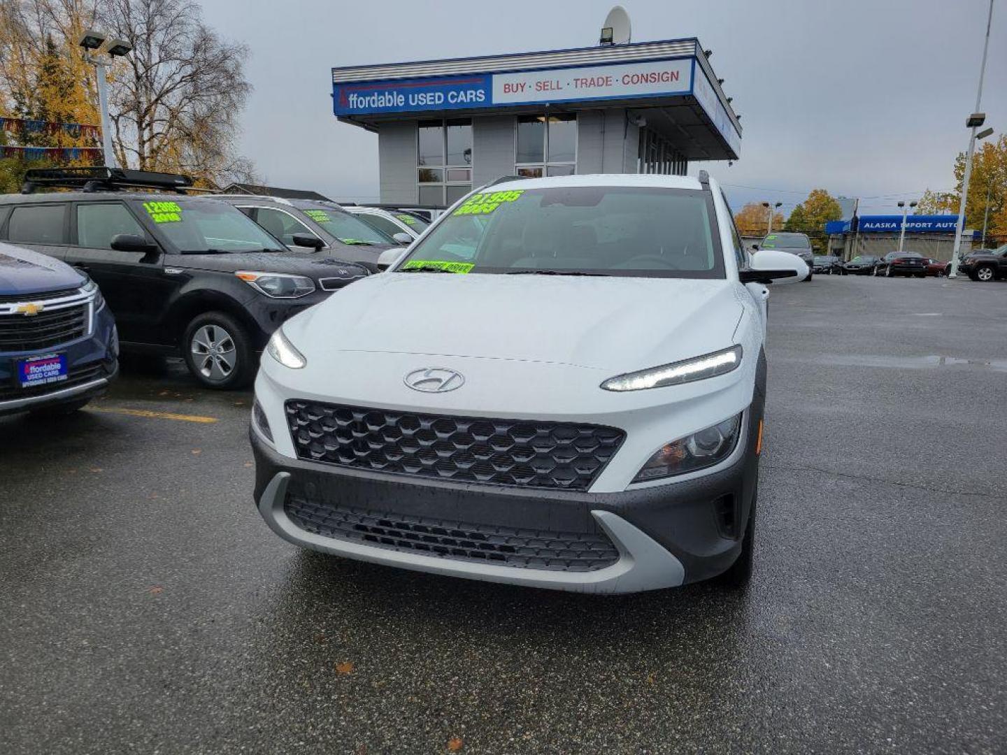 2023 WHITE HYUNDAI KONA SEL SEL (KM8K6CAB8PU) with an 2.0L engine, Continuously Variable transmission, located at 929 East 8th Ave, Anchorage, AK, 99501, (907) 274-2277, 61.214783, -149.866074 - Photo#0