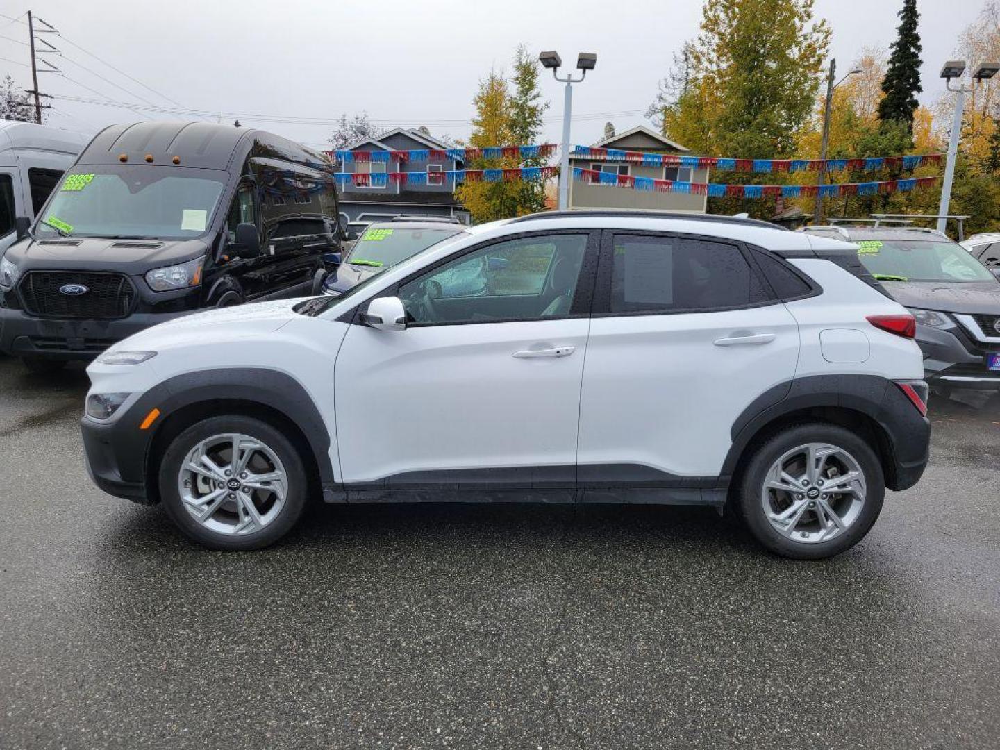 2023 WHITE HYUNDAI KONA SEL SEL (KM8K6CAB8PU) with an 2.0L engine, Continuously Variable transmission, located at 929 East 8th Ave, Anchorage, AK, 99501, (907) 274-2277, 61.214783, -149.866074 - Photo#1