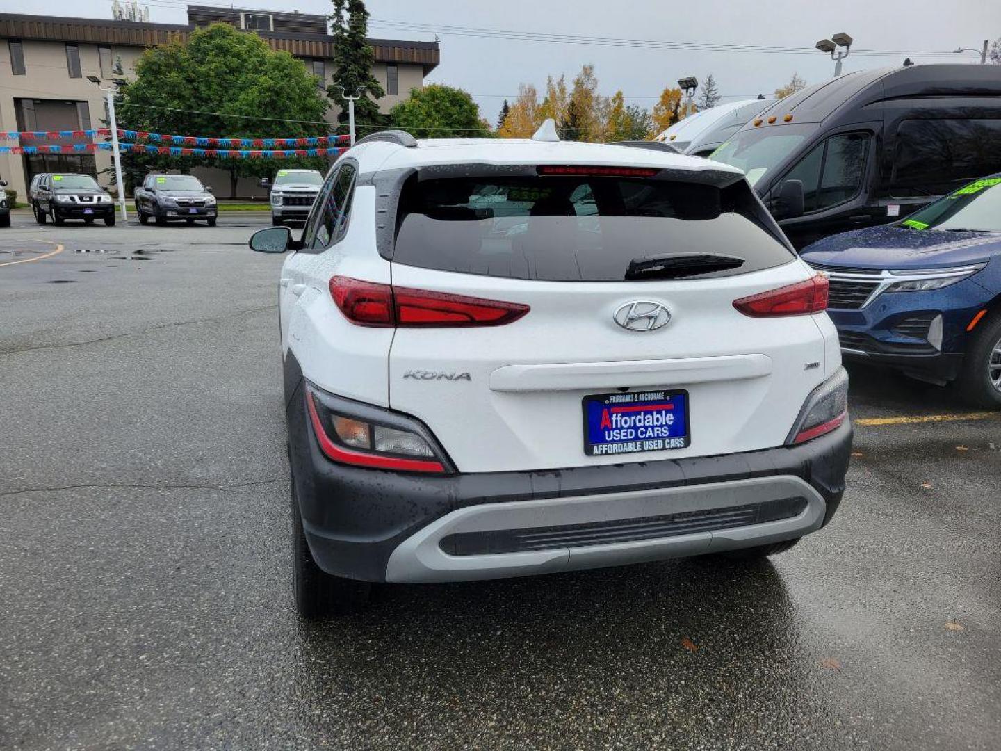 2023 WHITE HYUNDAI KONA SEL SEL (KM8K6CAB8PU) with an 2.0L engine, Continuously Variable transmission, located at 929 East 8th Ave, Anchorage, AK, 99501, (907) 274-2277, 61.214783, -149.866074 - Photo#2