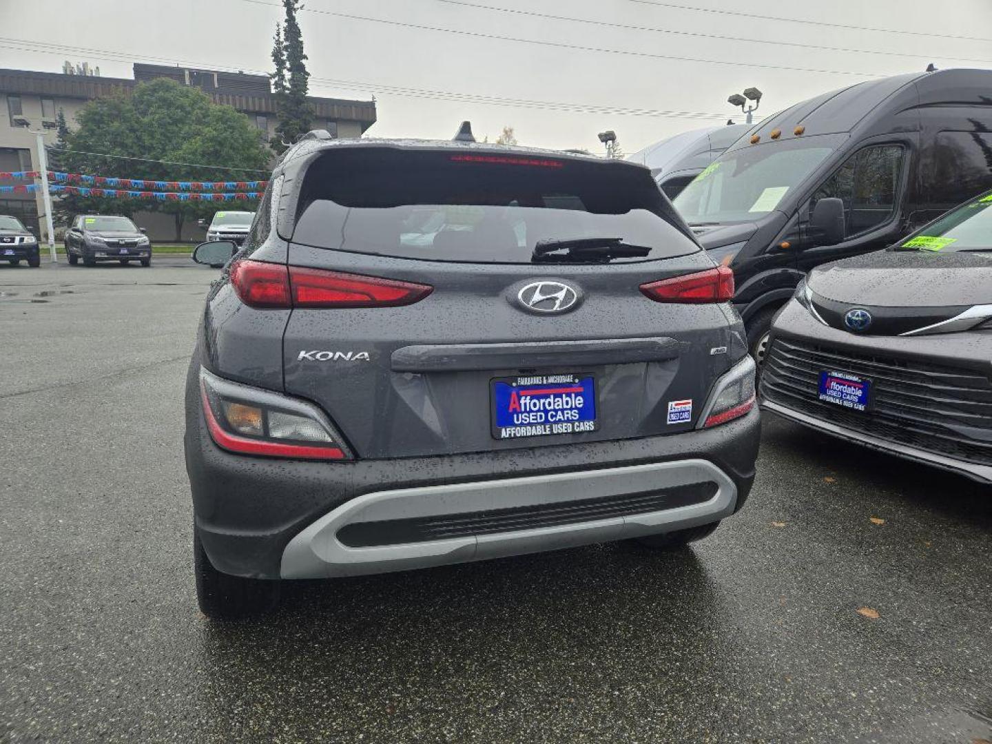 2023 GRAY HYUNDAI KONA SEL SEL (KM8K6CAB0PU) with an 2.0L engine, Continuously Variable transmission, located at 929 East 8th Ave, Anchorage, AK, 99501, (907) 274-2277, 61.214783, -149.866074 - Photo#2