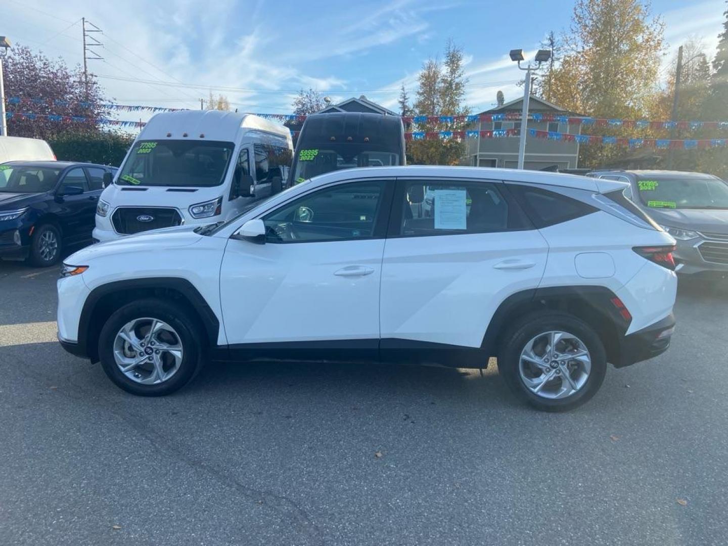 2022 WHITE HYUNDAI TUCSON SE (5NMJACAE7NH) with an 2.5L engine, Automatic transmission, located at 929 East 8th Ave, Anchorage, AK, 99501, (907) 274-2277, 61.214783, -149.866074 - Photo#1