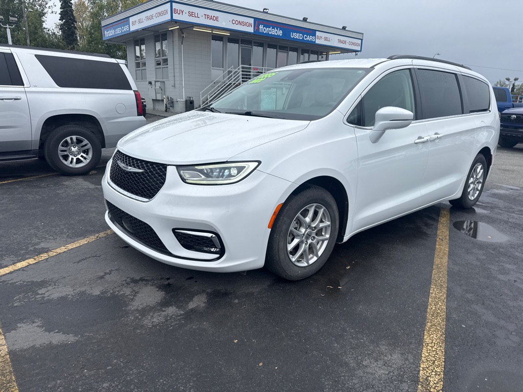 photo of 2022 CHRYSLER PACIFICA TOURING L