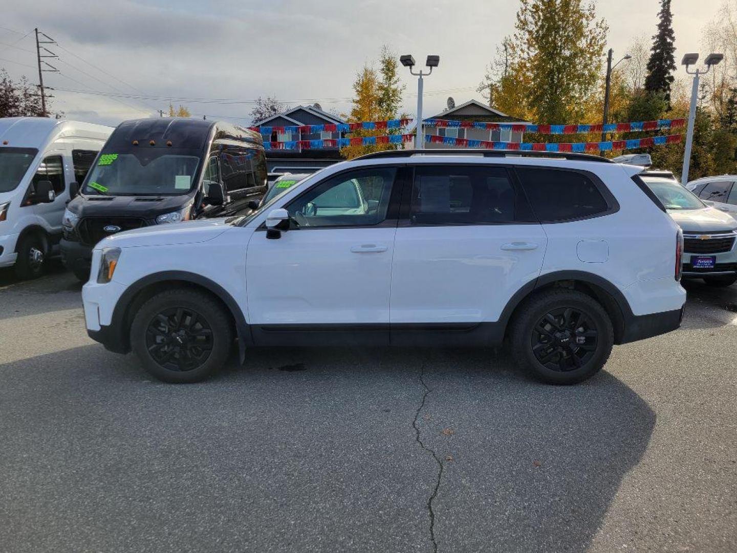 2024 WHITE KIA TELLURIDE SX (5XYP5DGCXRG) with an 3.8L engine, Automatic transmission, located at 929 East 8th Ave, Anchorage, AK, 99501, (907) 274-2277, 61.214783, -149.866074 - Photo#1