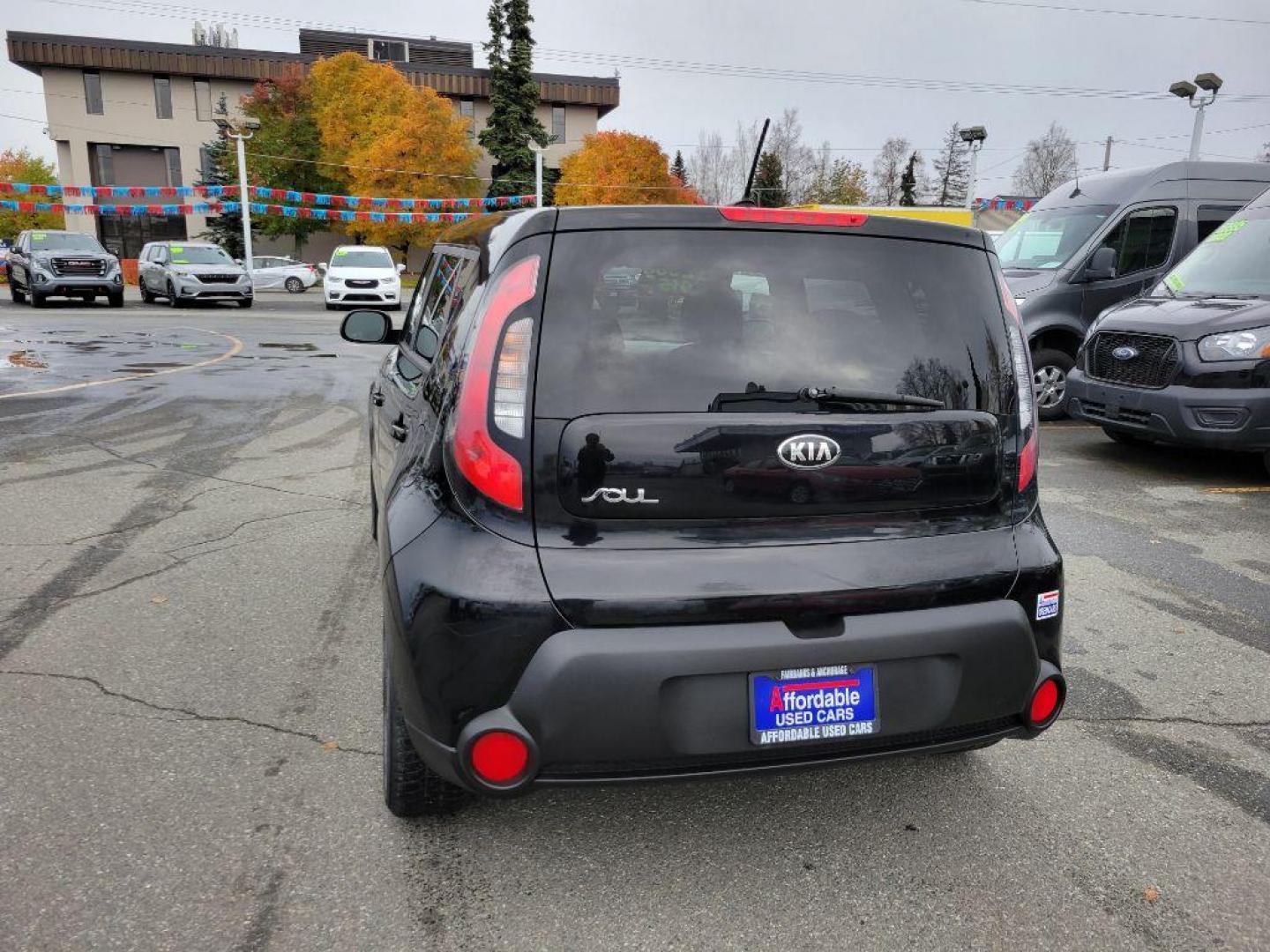 2015 BLACK KIA SOUL (KNDJN2A26F7) with an 1.6L engine, Automatic transmission, located at 929 East 8th Ave, Anchorage, AK, 99501, (907) 274-2277, 61.214783, -149.866074 - Photo#2