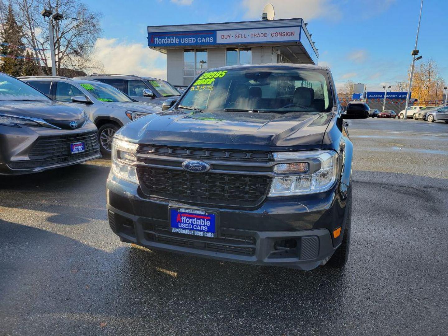 2022 BLUE FORD MAVERICK XL (3FTTW8F90NR) with an 2.0L engine, Automatic transmission, located at 929 East 8th Ave, Anchorage, AK, 99501, (907) 274-2277, 61.214783, -149.866074 - Photo#0