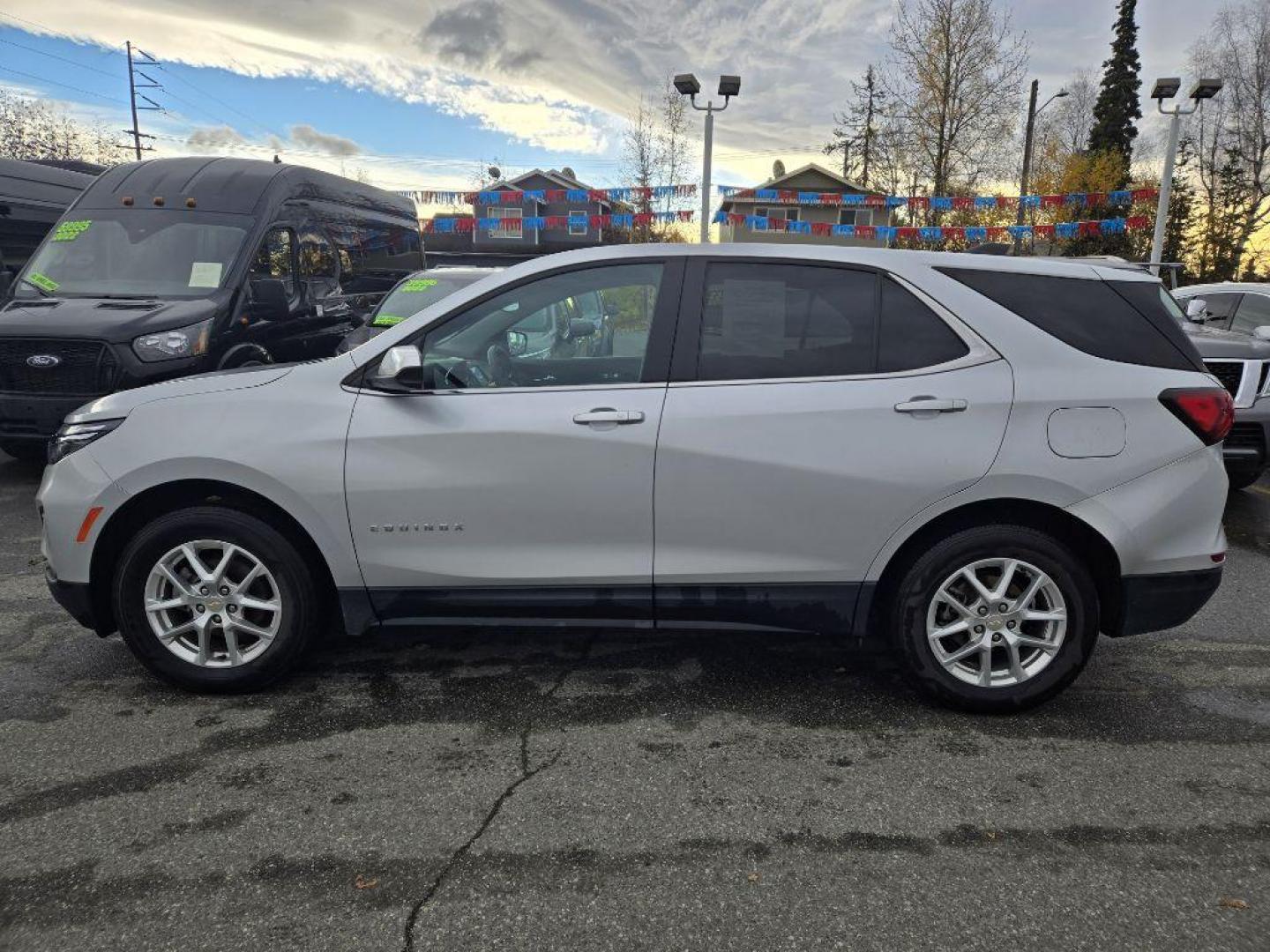 2022 SILVER CHEVROLET EQUINOX LT LT (3GNAXUEV4NL) with an 1.5L engine, Automatic transmission, located at 929 East 8th Ave, Anchorage, AK, 99501, (907) 274-2277, 61.214783, -149.866074 - Photo#1