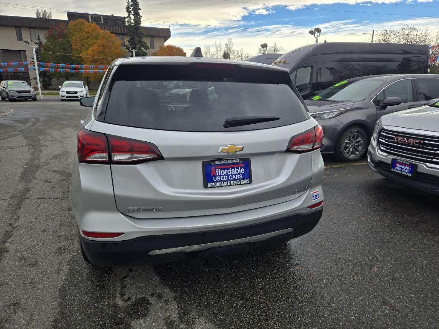 2022 SILVER CHEVROLET EQUINOX LT LT (3GNAXUEV4NL) with an 1.5L engine, Automatic transmission, located at 929 East 8th Ave, Anchorage, AK, 99501, (907) 274-2277, 61.214783, -149.866074 - Photo#2