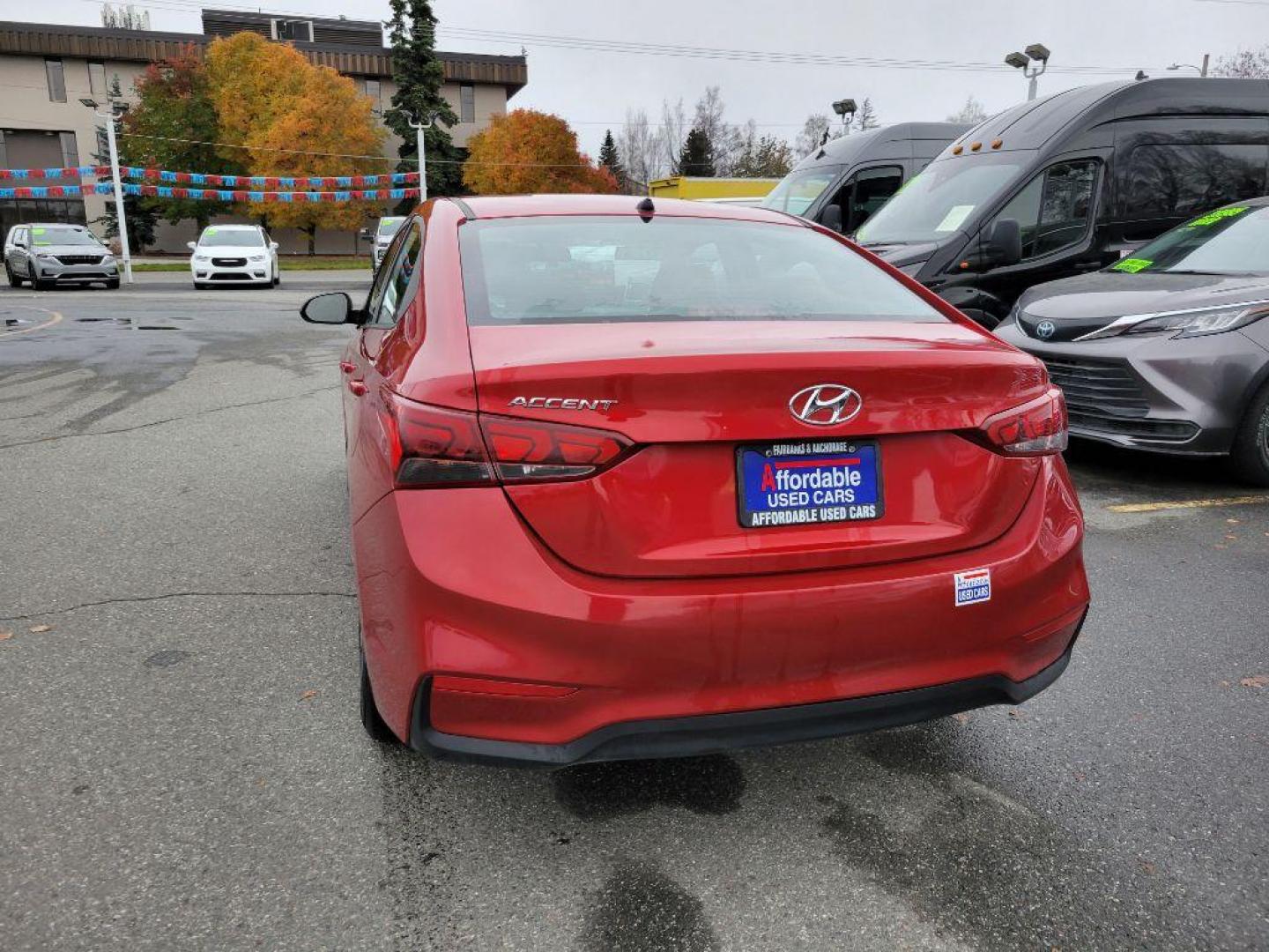 2021 RED HYUNDAI ACCENT SE SE (3KPC24A68ME) with an 1.6L engine, Continuously Variable transmission, located at 929 East 8th Ave, Anchorage, AK, 99501, (907) 274-2277, 61.214783, -149.866074 - Photo#2