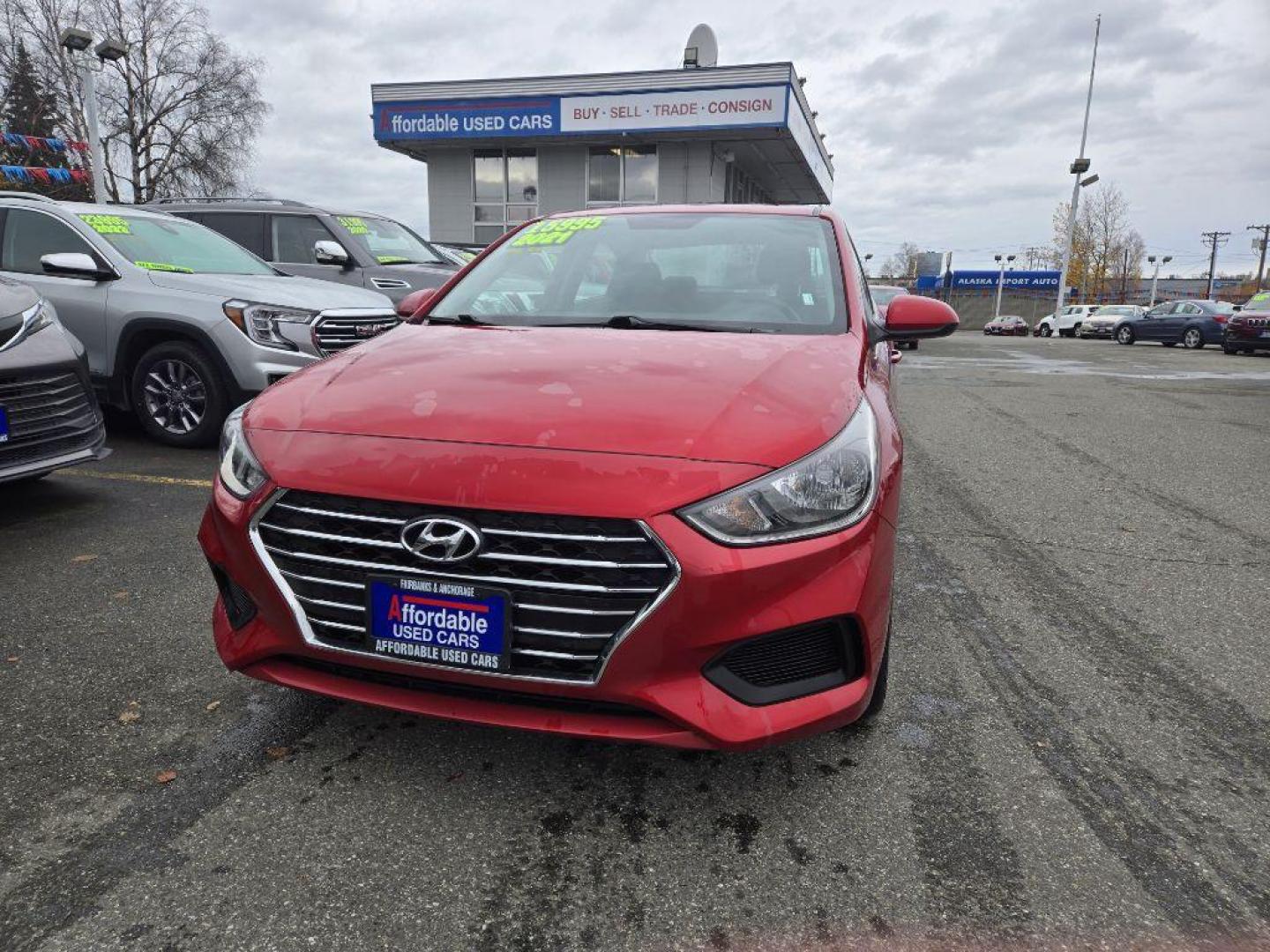 2021 RED HYUNDAI ACCENT SE SE (3KPC24A67ME) with an 1.6L engine, 6-Speed Manual transmission, located at 929 East 8th Ave, Anchorage, AK, 99501, (907) 274-2277, 61.214783, -149.866074 - Photo#0