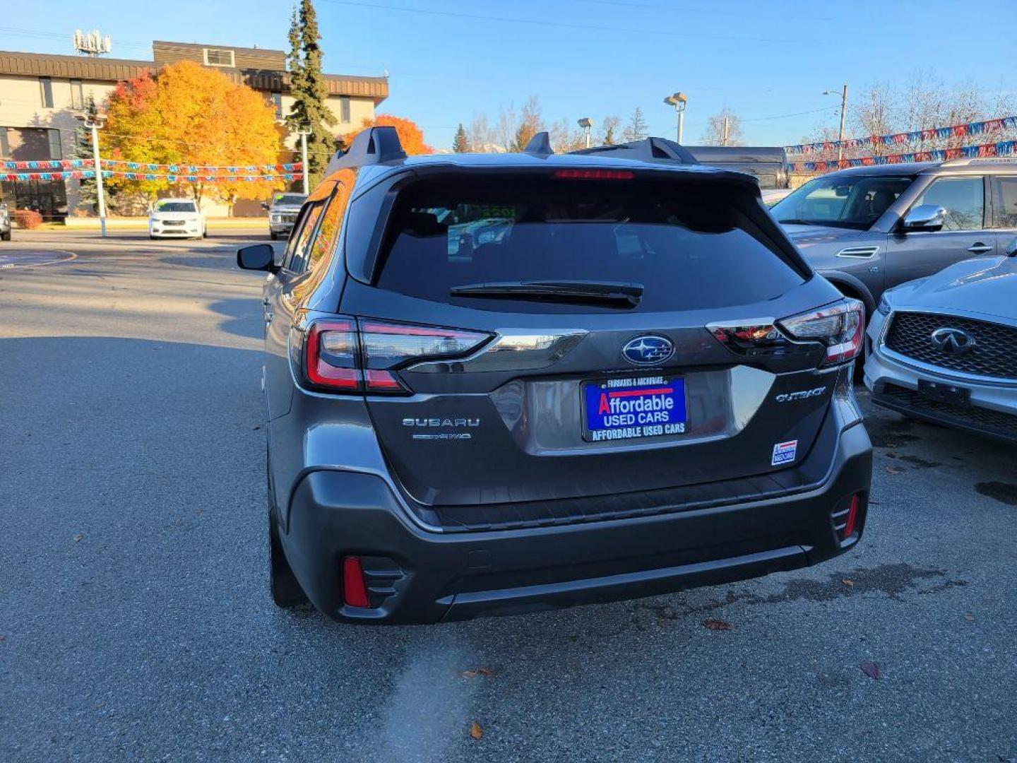 2022 GRAY SUBARU OUTBACK PREMIUM (4S4BTAFC3N3) with an 2.5L engine, Automatic transmission, located at 929 East 8th Ave, Anchorage, AK, 99501, (907) 274-2277, 61.214783, -149.866074 - Photo#2