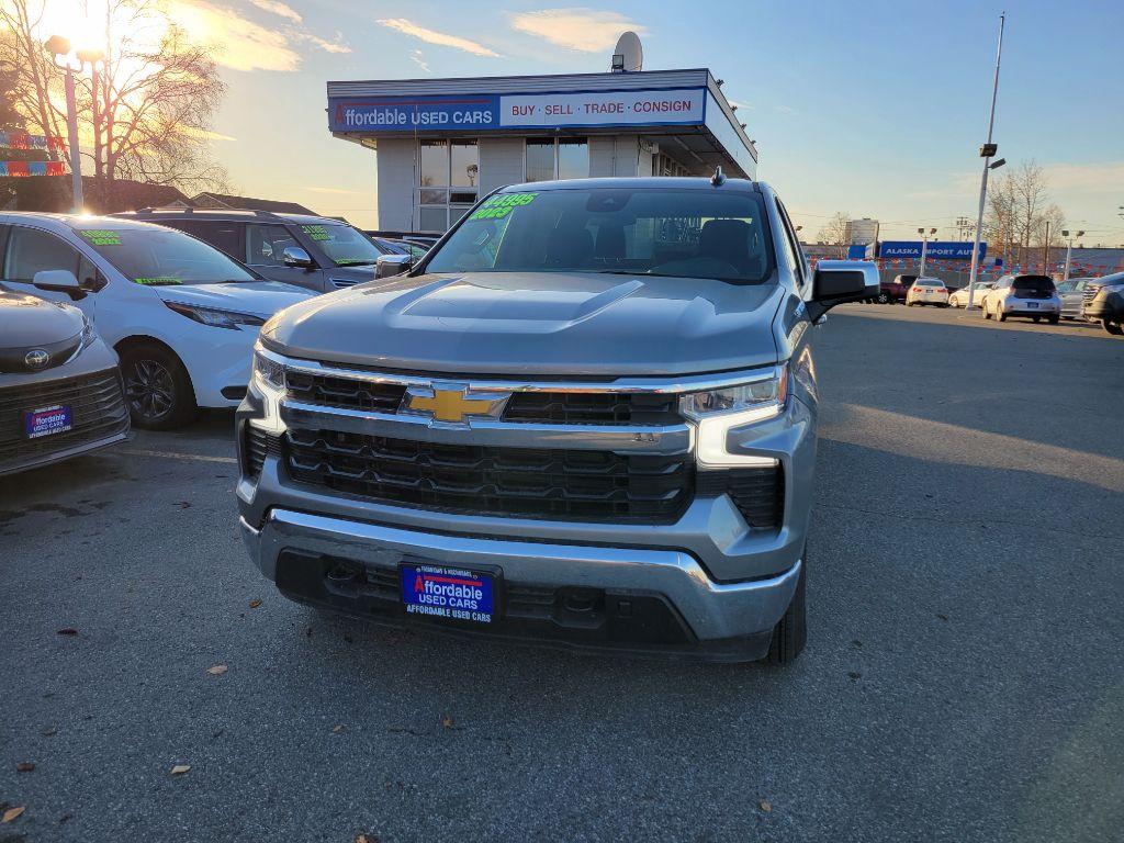 photo of 2023 CHEVROLET SILVERADO 1500 LT