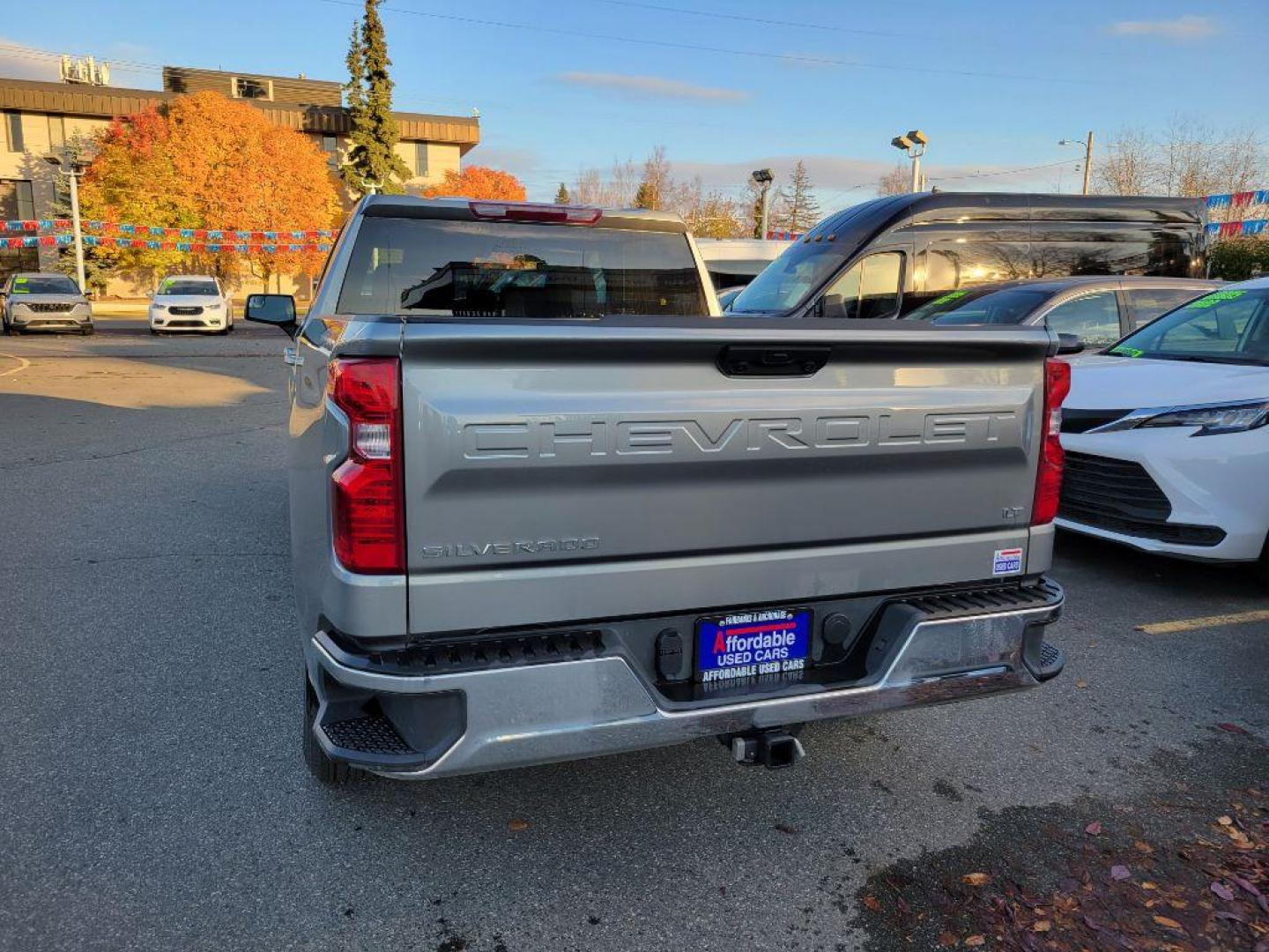 2023 GREY CHEVROLET SILVERADO 1500 LT (1GCUDDED7PZ) with an 5.3L engine, Automatic transmission, located at 929 East 8th Ave, Anchorage, AK, 99501, (907) 274-2277, 61.214783, -149.866074 - Photo#2