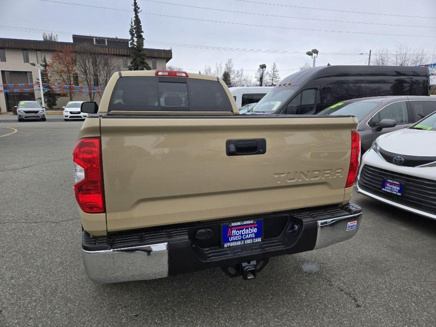 2018 BIEGE TOYOTA TUNDRA DOUBLE CAB SR/SR5 (5TFUY5F11JX) with an 5.7L engine, Automatic transmission, located at 929 East 8th Ave, Anchorage, AK, 99501, (907) 274-2277, 61.214783, -149.866074 - Photo#2