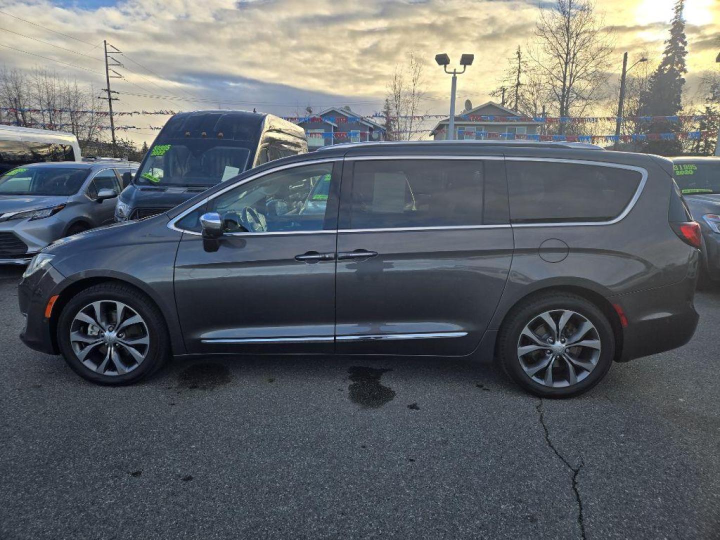 2017 GRAY CHRYSLER PACIFICA LIMITED (2C4RC1GG5HR) with an 3.6L engine, Automatic transmission, located at 929 East 8th Ave, Anchorage, AK, 99501, (907) 274-2277, 61.214783, -149.866074 - Photo#1