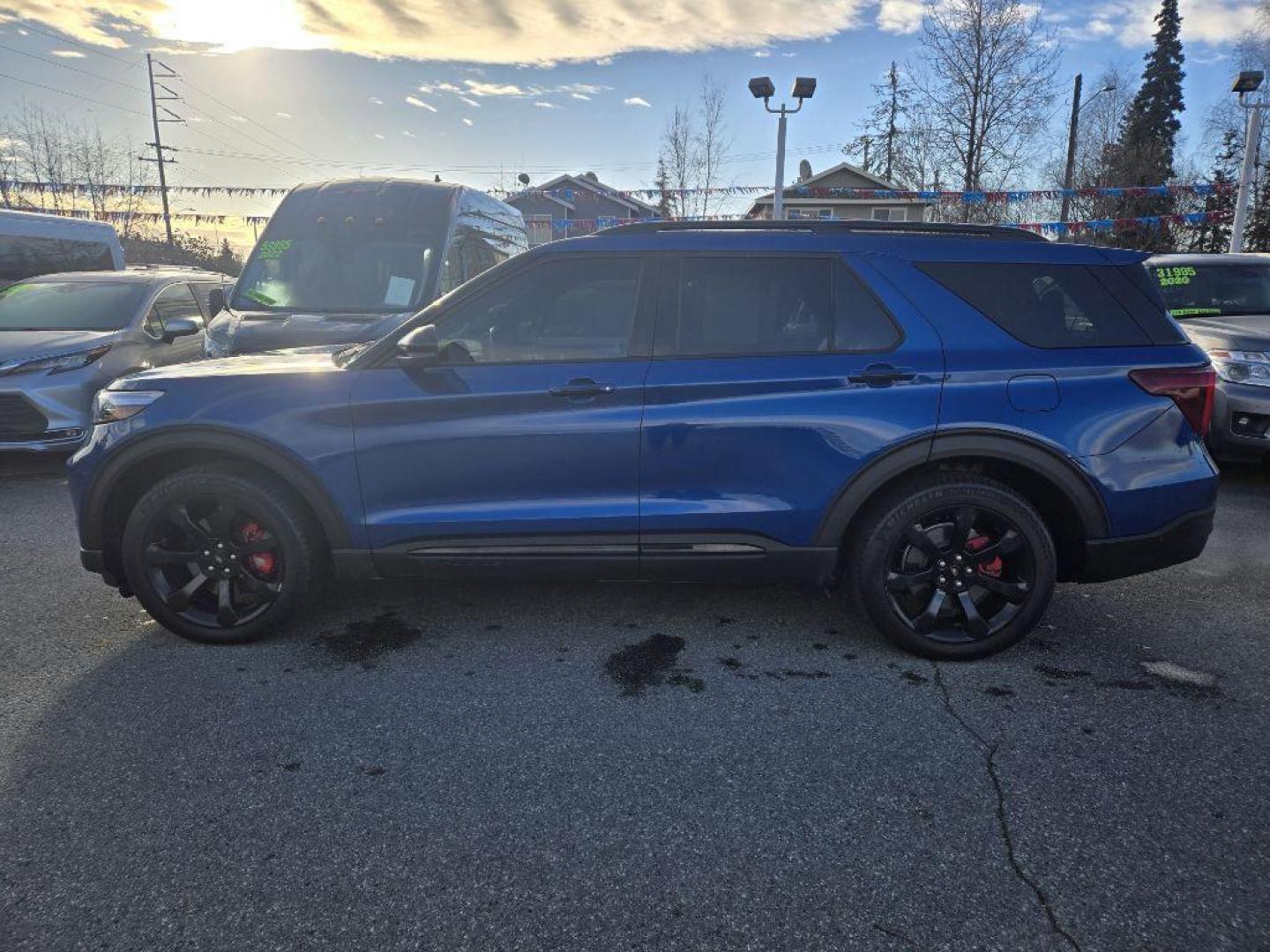 2020 BLUE FORD EXPLORER ST (1FM5K8GC3LG) with an 3.0L engine, Automatic transmission, located at 929 East 8th Ave, Anchorage, AK, 99501, (907) 274-2277, 61.214783, -149.866074 - Photo#1