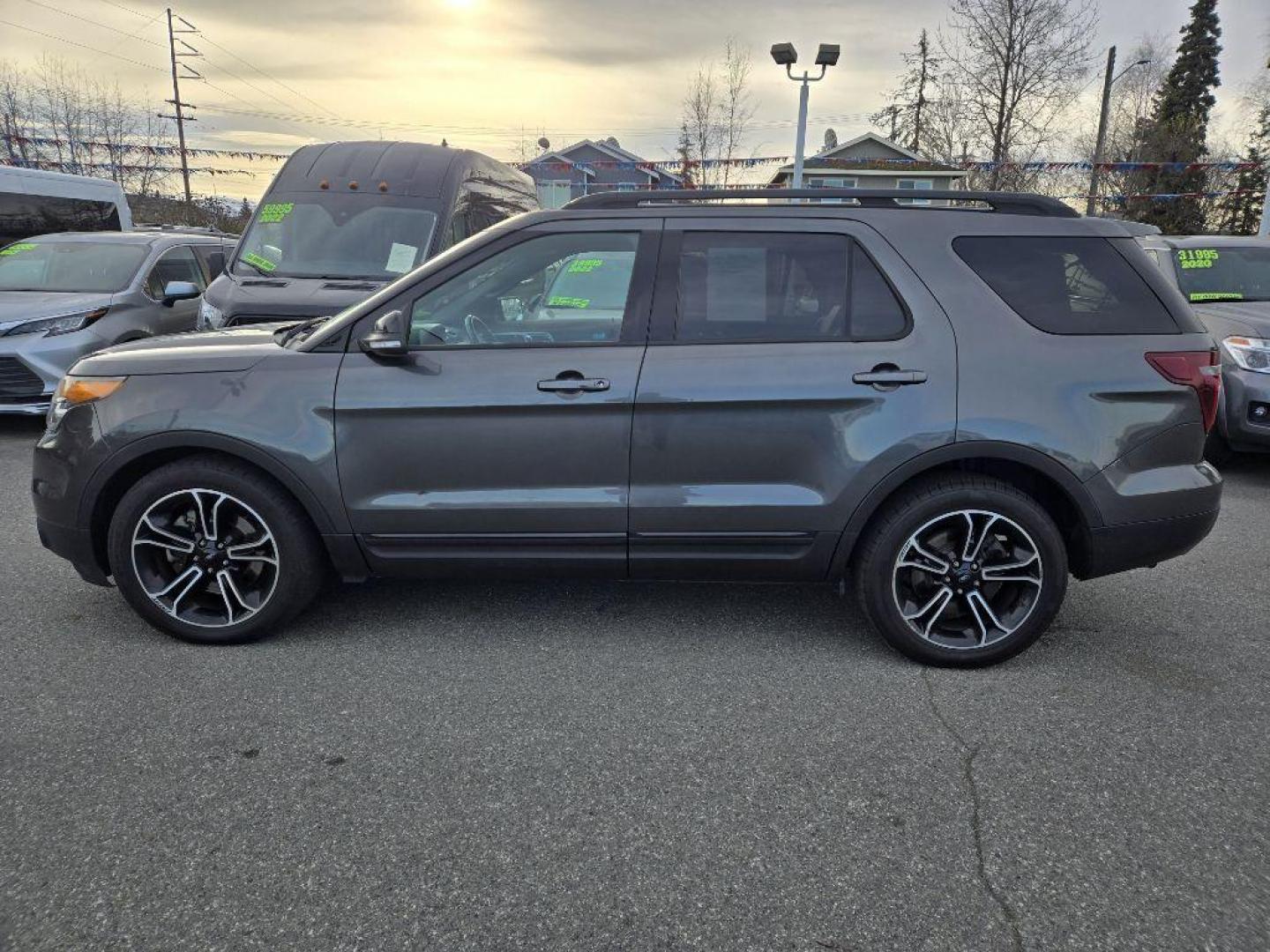 2015 GRAY FORD EXPLORER SPORT (1FM5K8GT1FG) with an 3.5L engine, Automatic transmission, located at 929 East 8th Ave, Anchorage, AK, 99501, (907) 274-2277, 61.214783, -149.866074 - Photo#1