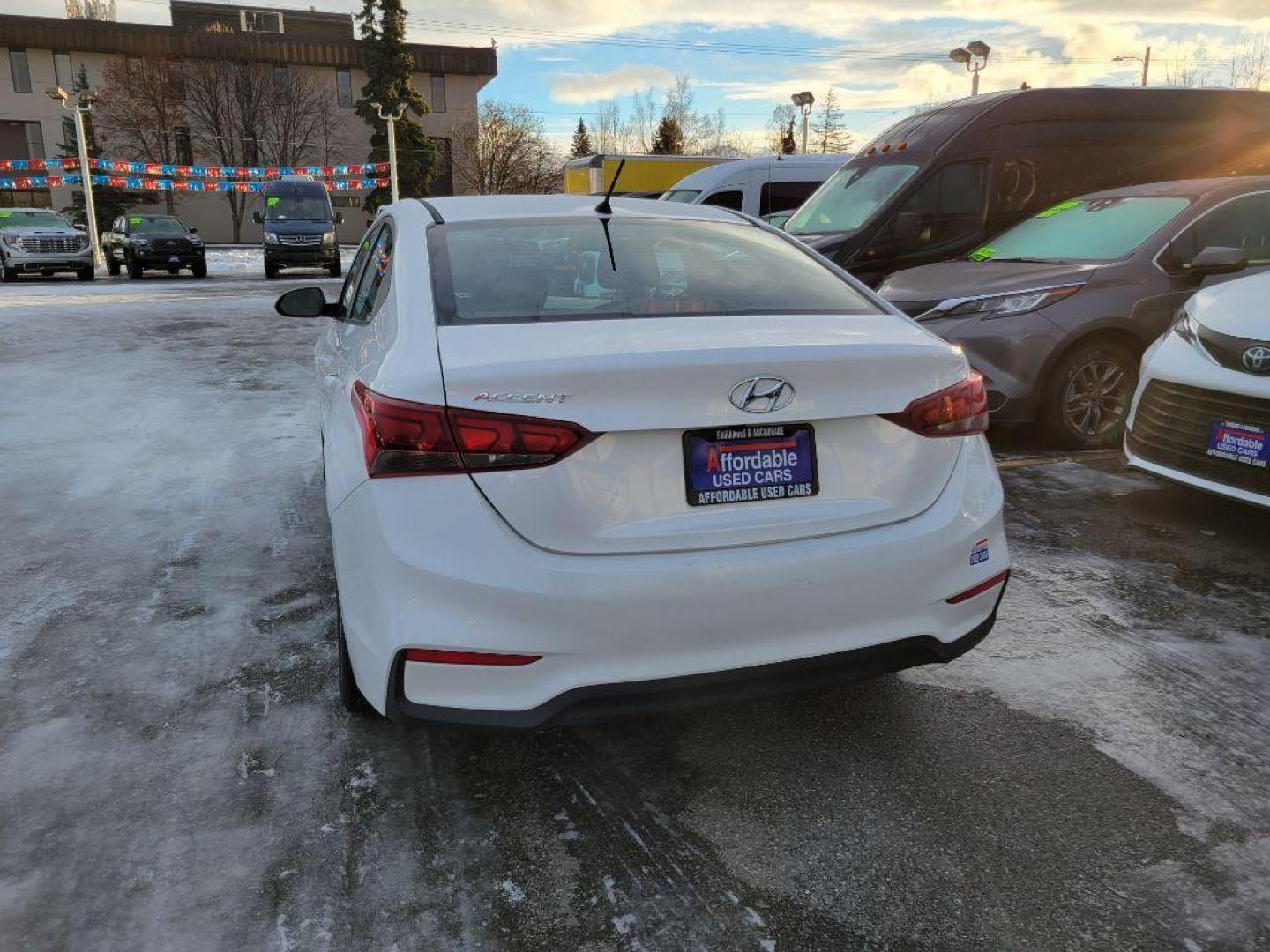 2019 WHITE HYUNDAI ACCENT SE (3KPC24A33KE) with an 1.6L engine, Automatic transmission, located at 929 East 8th Ave, Anchorage, AK, 99501, (907) 274-2277, 61.214783, -149.866074 - Photo#2