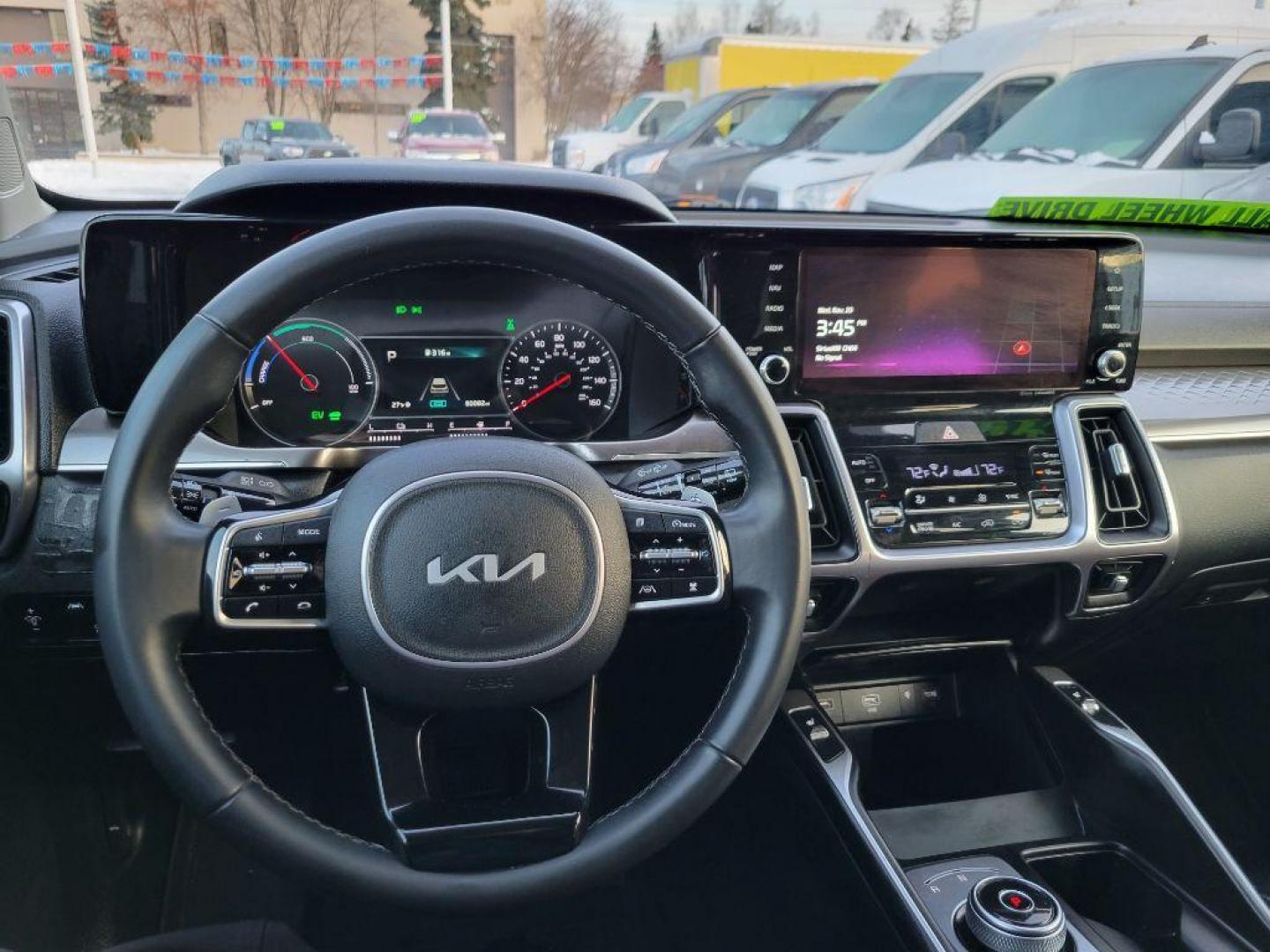 2023 SILVER KIA SORENTO EX (KNDRHDLG8P5) with an 1.6L engine, Automatic transmission, located at 929 East 8th Ave, Anchorage, AK, 99501, (907) 274-2277, 61.214783, -149.866074 - Photo#4