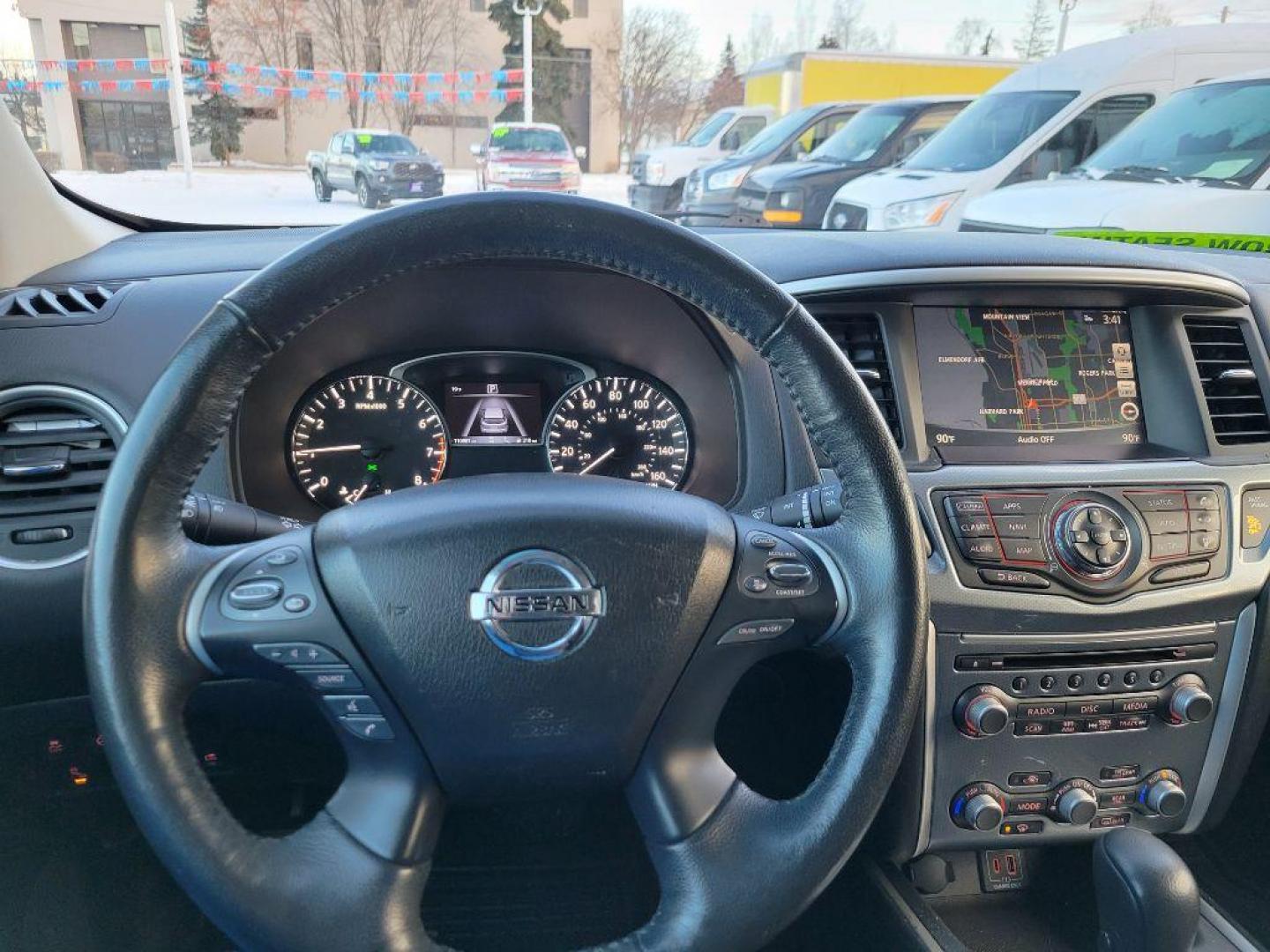 2020 SILVER NISSAN PATHFINDER SL (5N1DR2CN3LC) with an 3.5L engine, Continuously Variable transmission, located at 929 East 8th Ave, Anchorage, AK, 99501, (907) 274-2277, 61.214783, -149.866074 - Photo#4