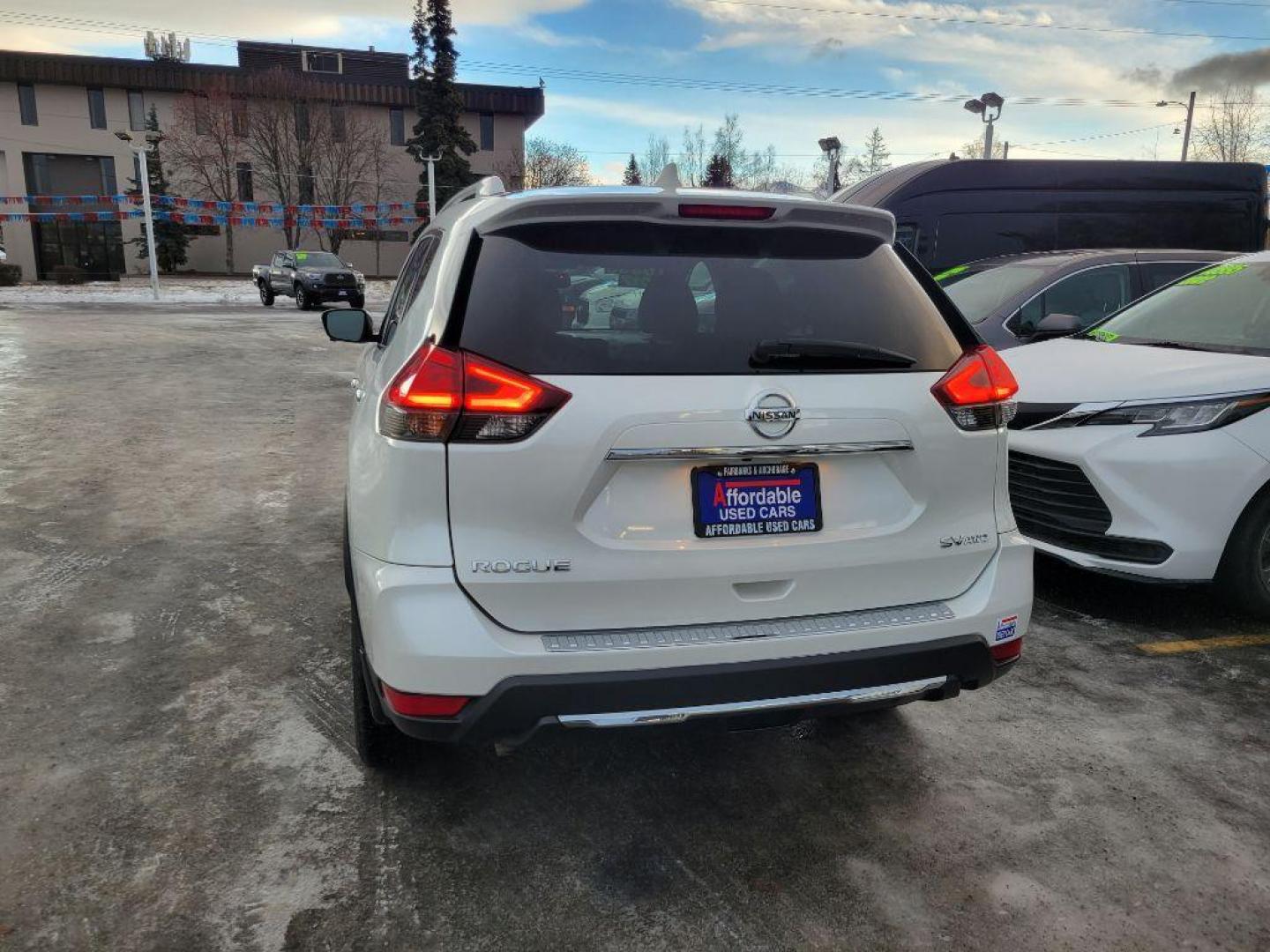 2017 WHITE NISSAN ROGUE S (KNMAT2MV4HP) with an 2.5L engine, Continuously Variable transmission, located at 929 East 8th Ave, Anchorage, AK, 99501, (907) 274-2277, 61.214783, -149.866074 - Photo#2