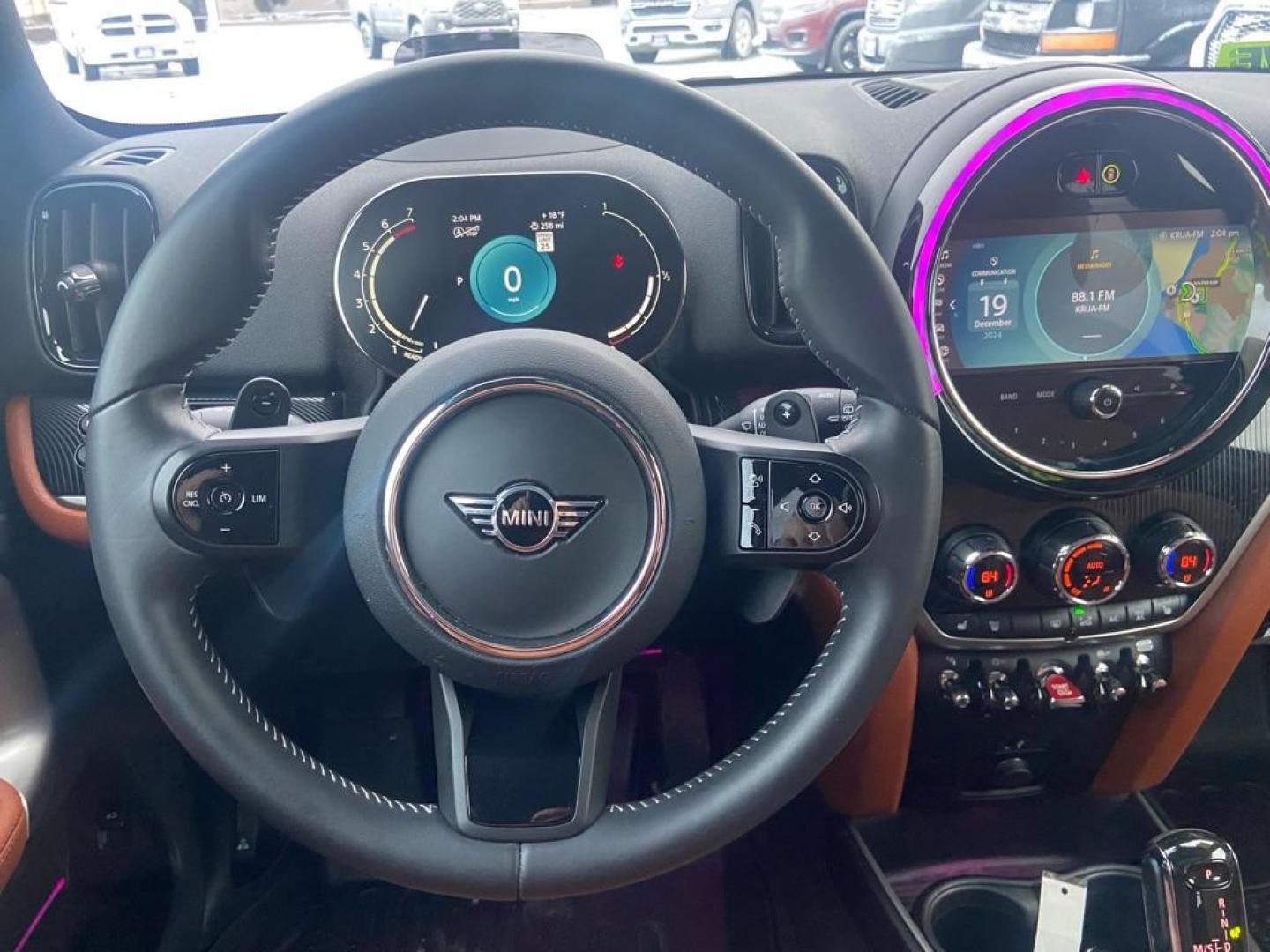 2023 BLACK MINI COOPER S COUNTRYMAN ALL4 (WMZ83BR00P3) with an 2.0L engine, Automatic transmission, located at 929 East 8th Ave, Anchorage, AK, 99501, (907) 274-2277, 61.214783, -149.866074 - Photo#4