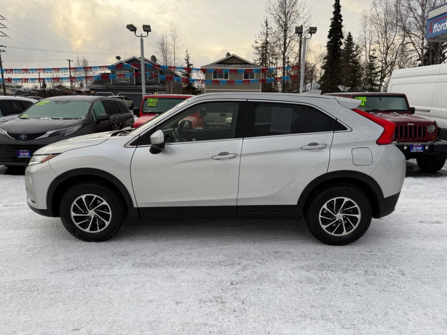 2020 SILVER MITSUBISHI ECLIPSE CROSS ES (JA4AT3AA2LZ) with an 1.5L engine, Automatic transmission, located at 929 East 8th Ave, Anchorage, AK, 99501, (907) 274-2277, 61.214783, -149.866074- Photo#1