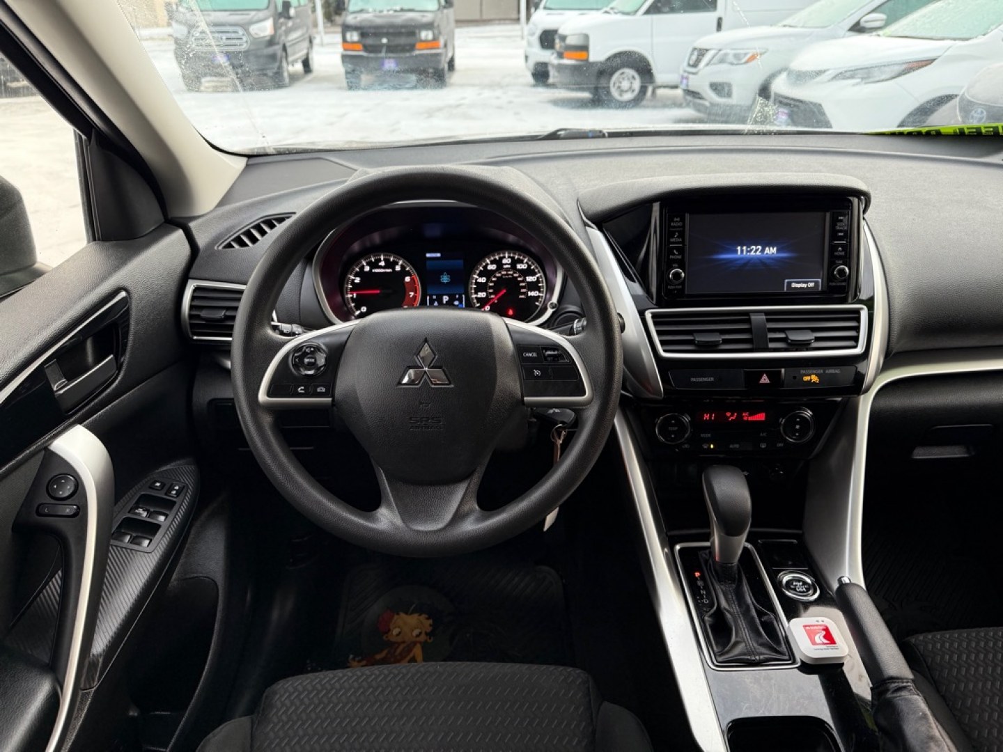 2020 SILVER MITSUBISHI ECLIPSE CROSS ES (JA4AT3AA2LZ) with an 1.5L engine, Automatic transmission, located at 929 East 8th Ave, Anchorage, AK, 99501, (907) 274-2277, 61.214783, -149.866074- Photo#4